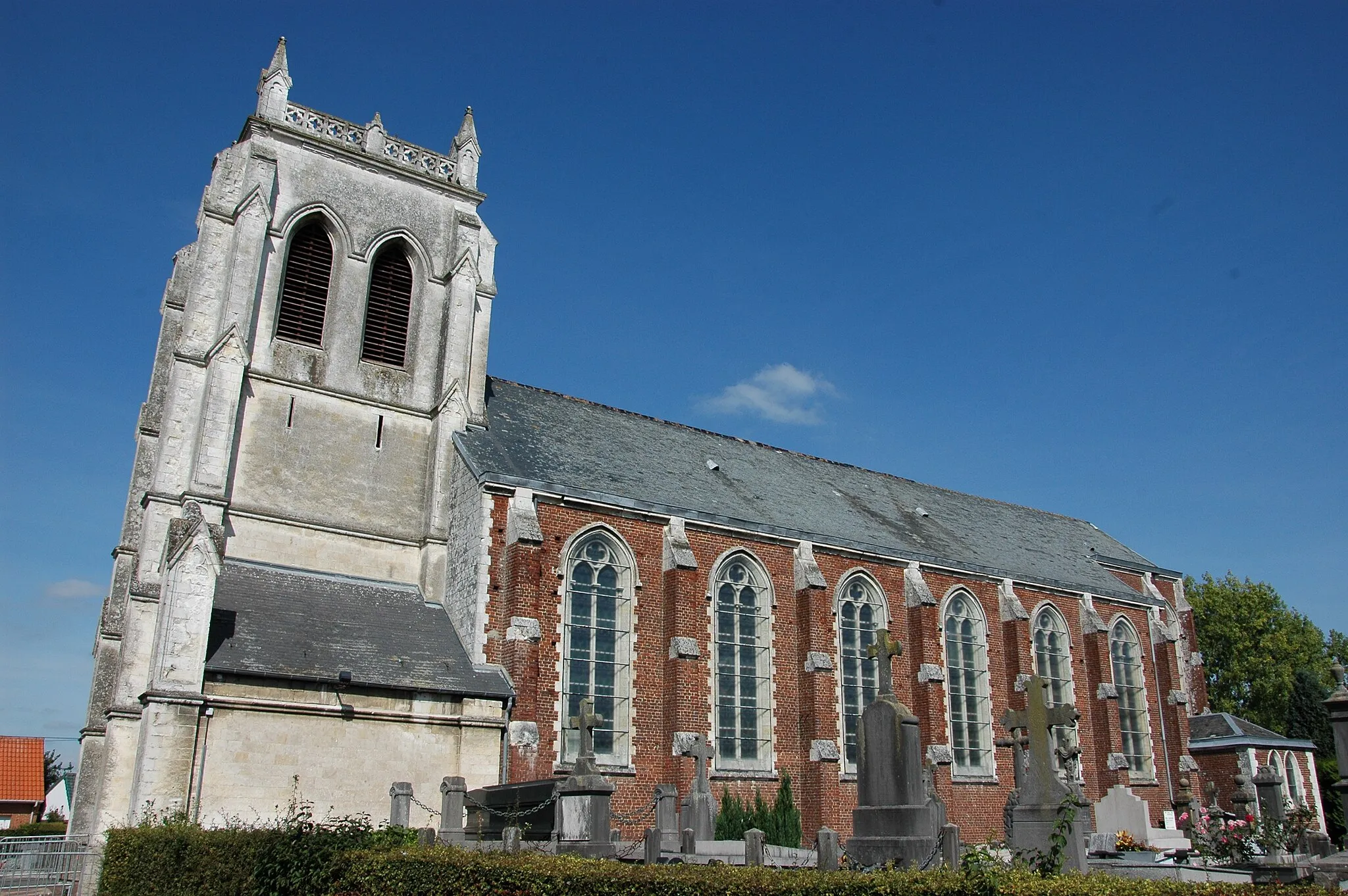 Photo showing: Tilques church