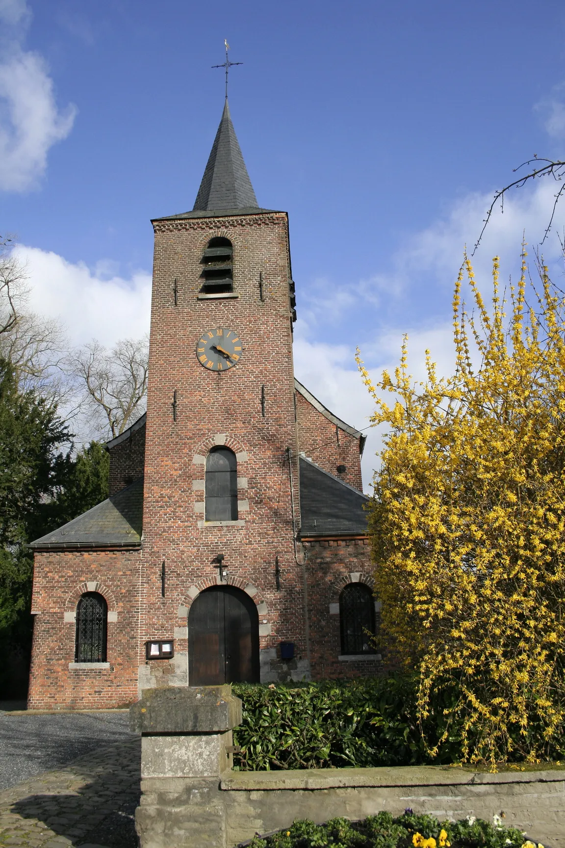 Photo showing: Nouvelles (Belgium),  the St. Brice church.