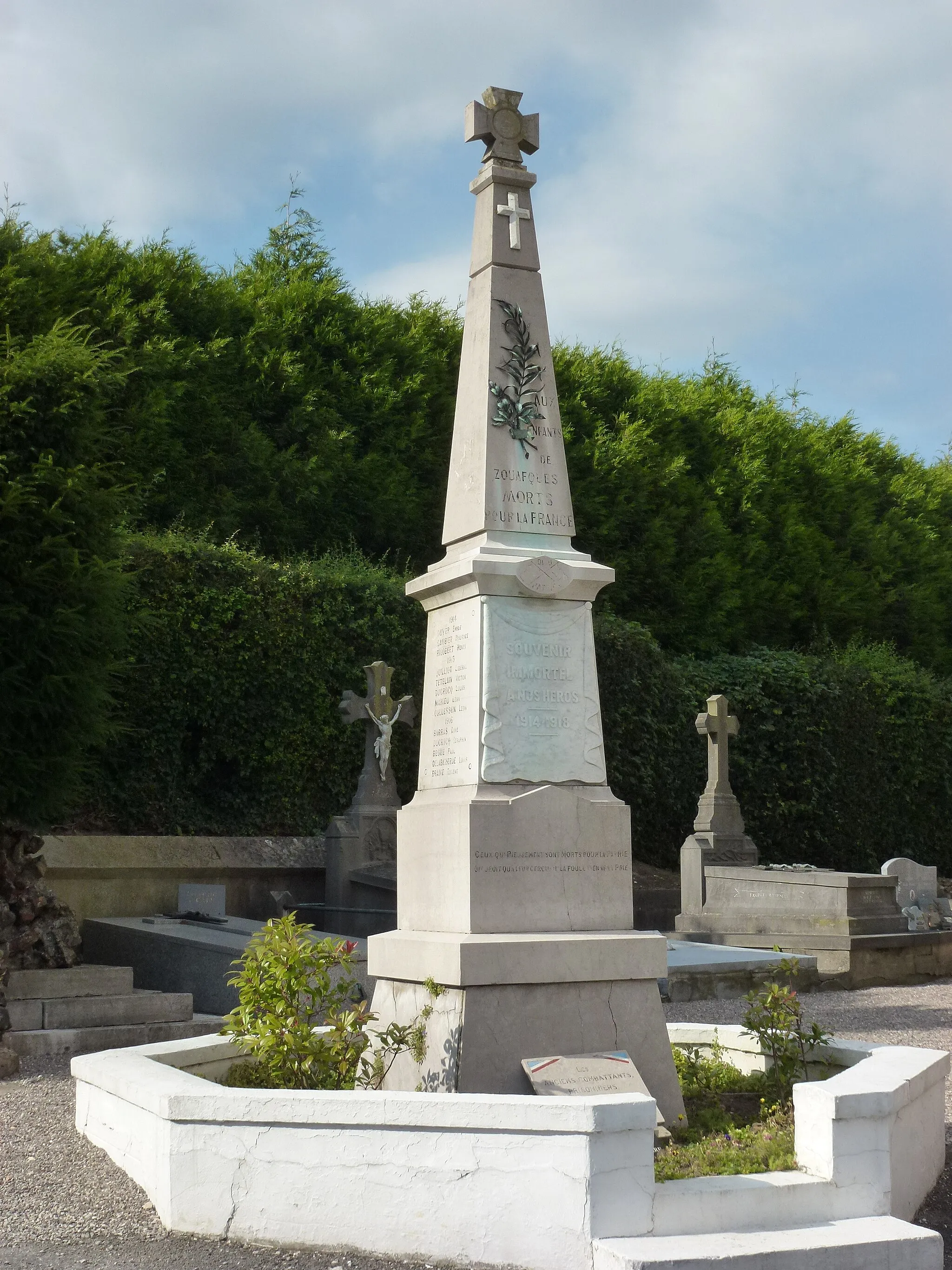 Photo showing: Zouafques (Pas-de-Calais, Fr) monument aux morts