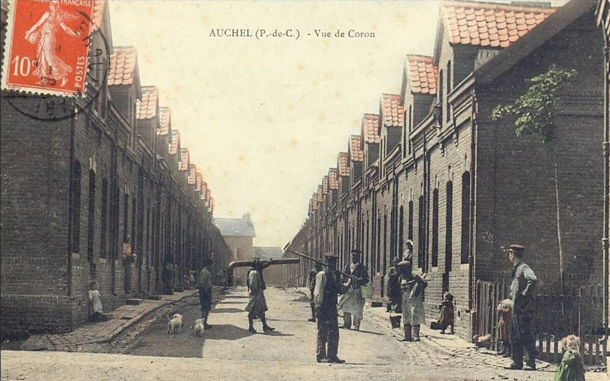 Photo showing: Photochrome de corons de la Compagnie des mines de Marles, Auchel, Pas-de-Calais, Nord-Pas-de-Calais, France.