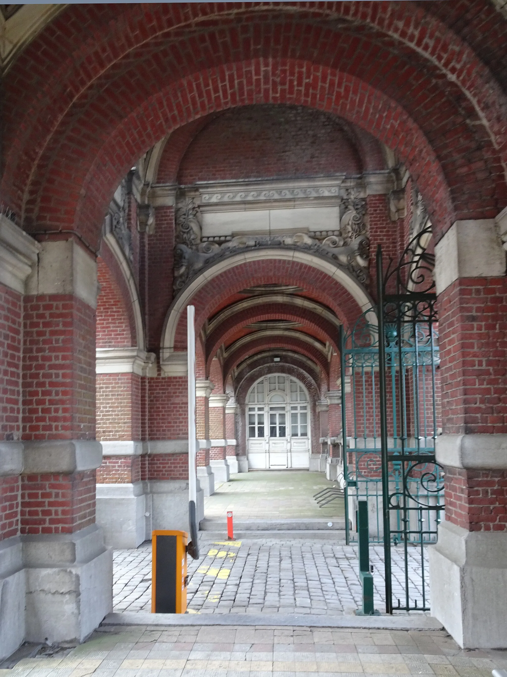 Photo showing: Centre médical Barbieux, Roubaix, France