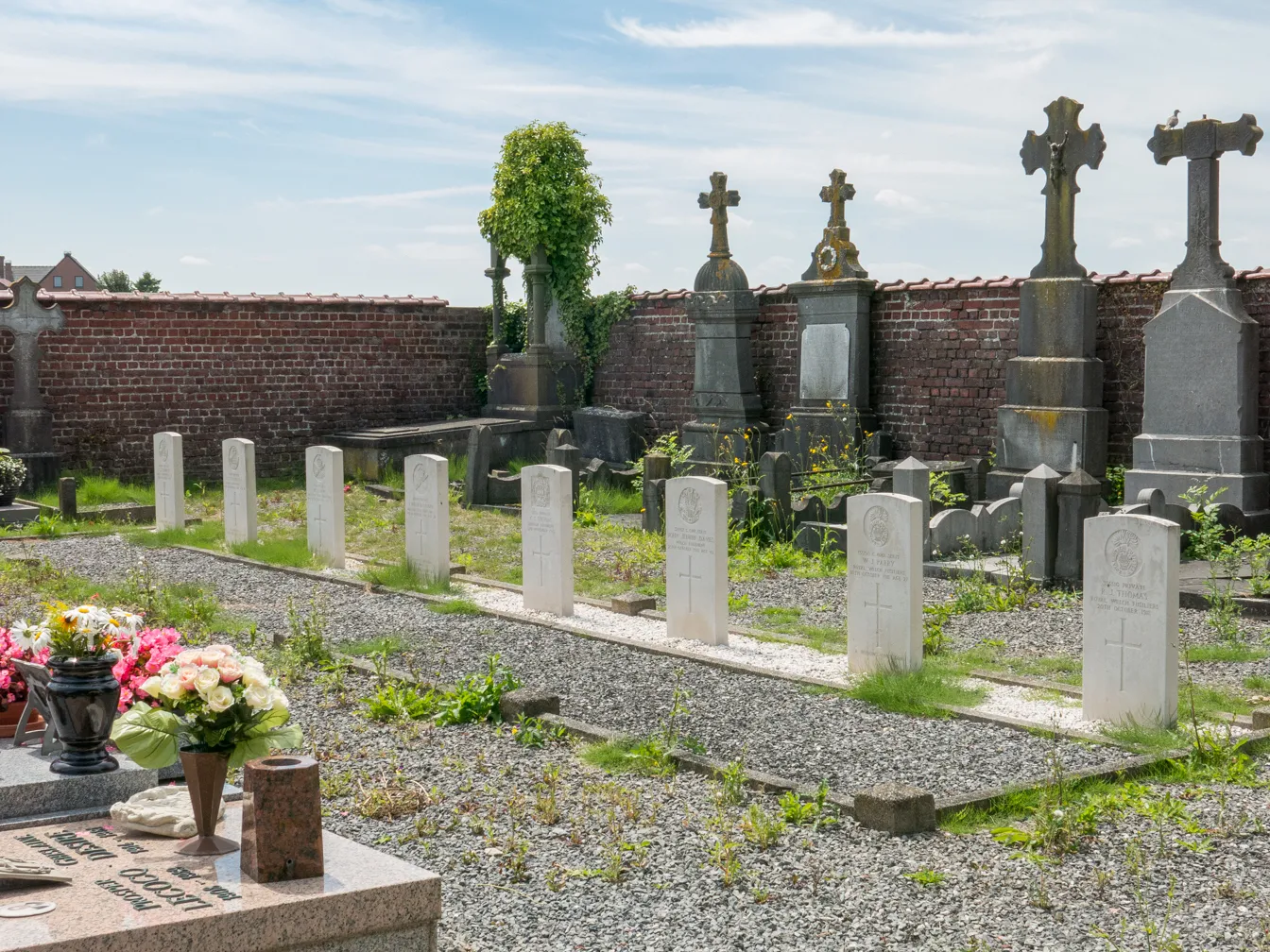 Photo showing: Lamain Communal Cemetery