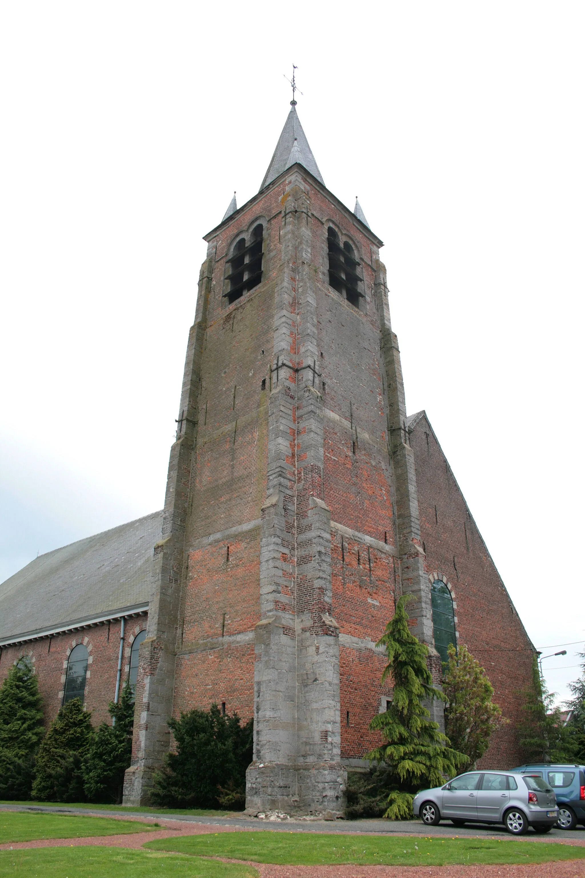 Photo showing: Blandain (Belgium), the church of Saint Eletherius (XVIIIth century) and its square tower dated 1542.