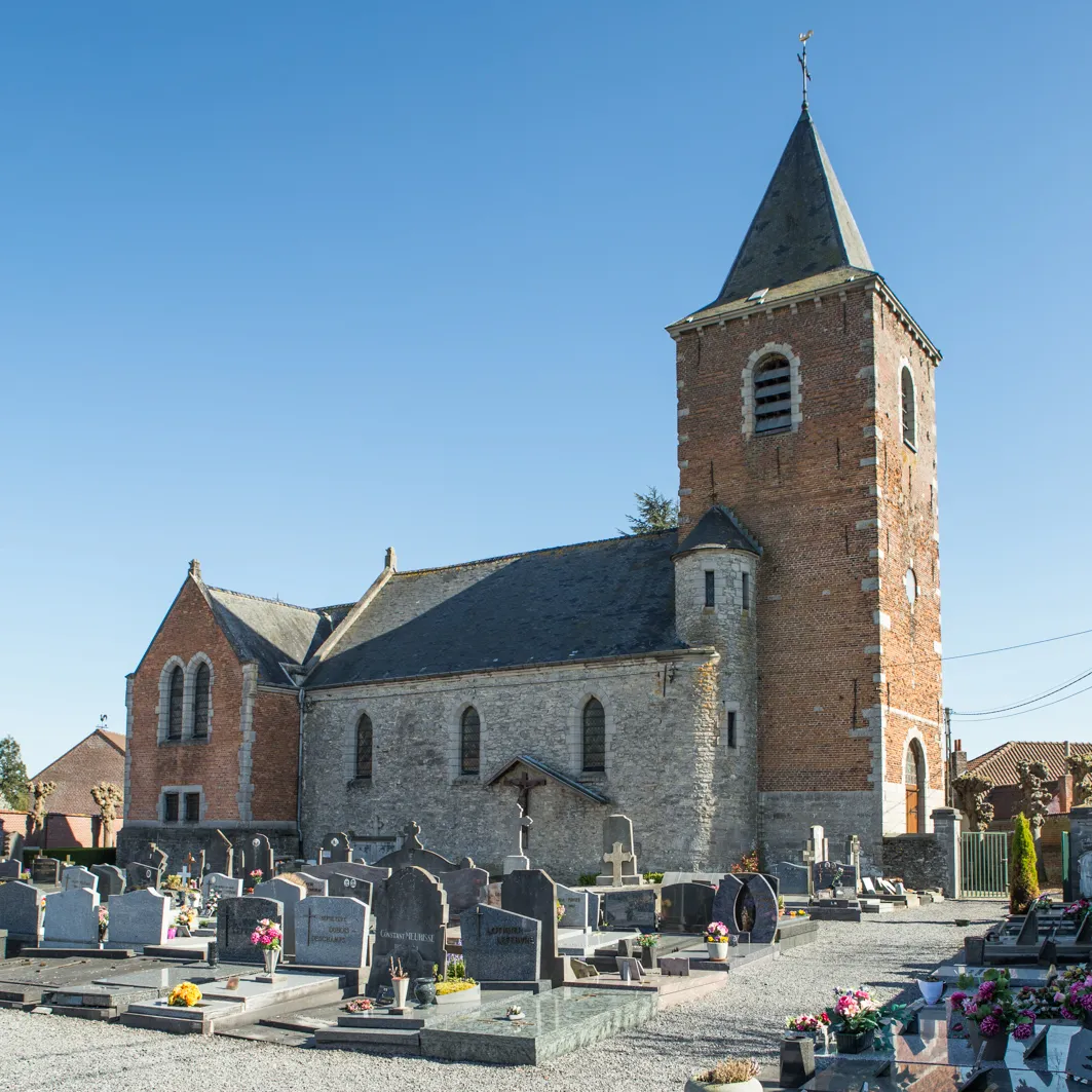 Photo showing: Ramegnies-Chin Churchyard