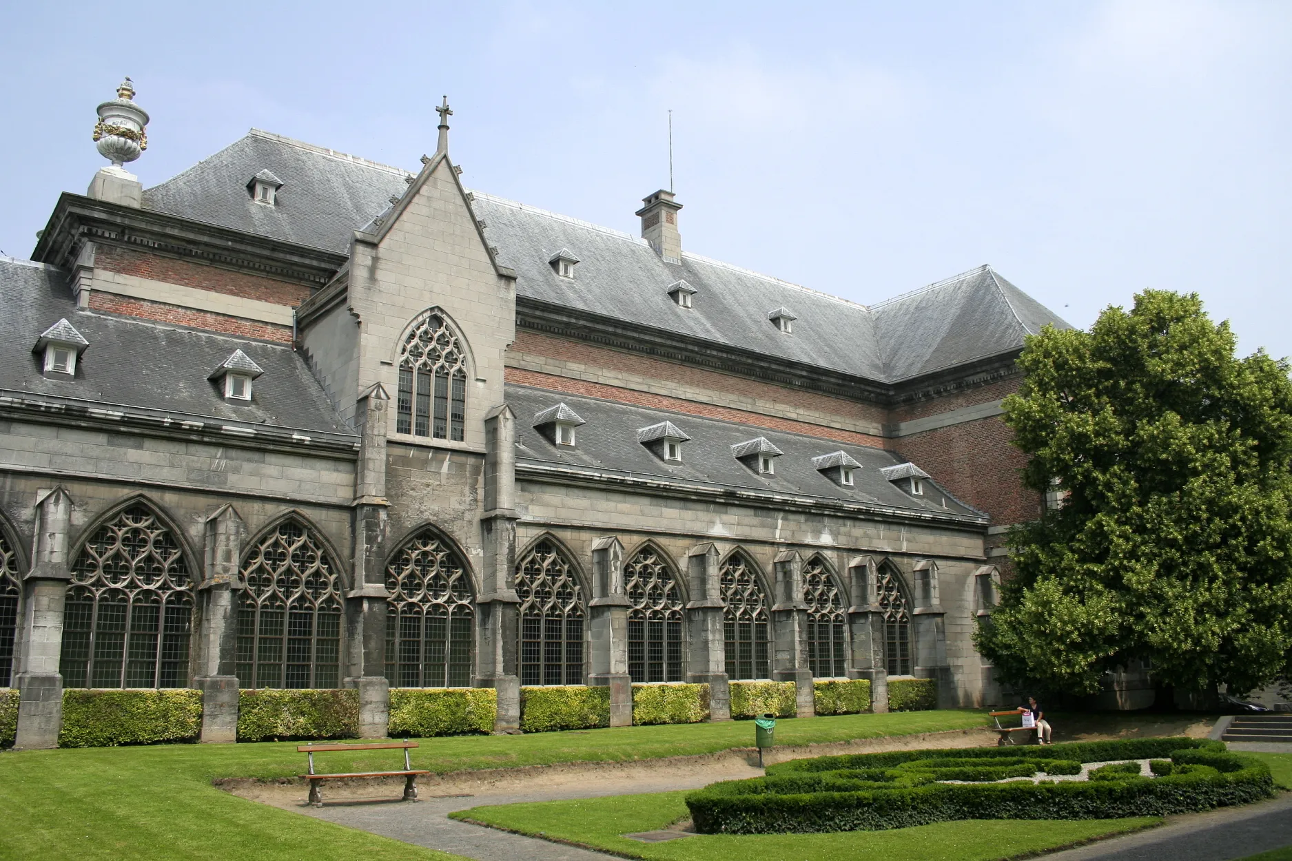 Photo showing: Tournai (Belgium), part of the old St. Martin abbey cloister.