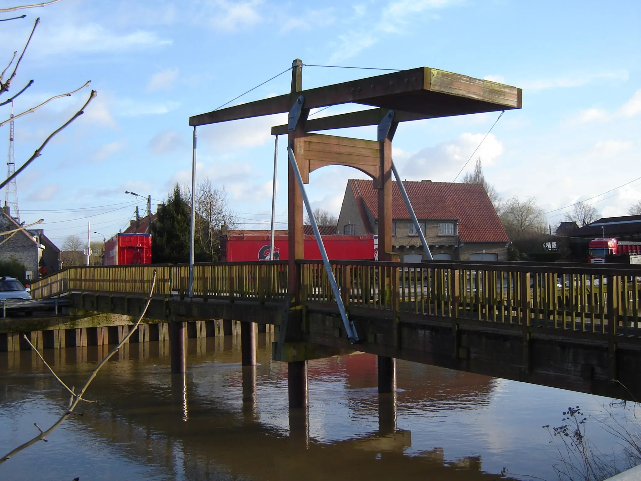 Photo showing: Footbridge over the Yser in Elzendamme. Elzendamme, Pollinkhove, Lo-Reninge, West Flanders, Belgium