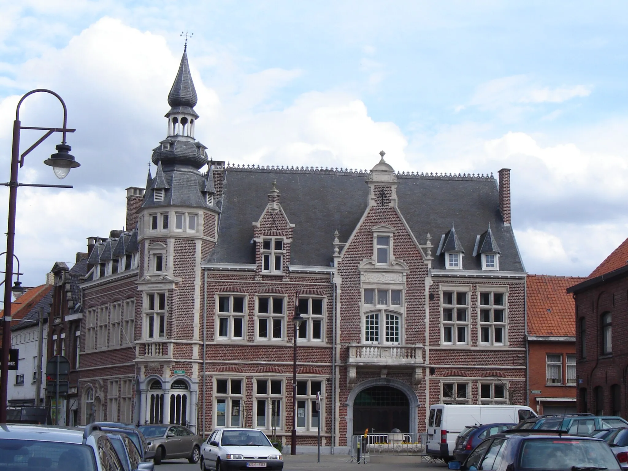 Photo showing: Former town hall of Dadizele. Dadizele, Moorslede, West Flanders, Belgium