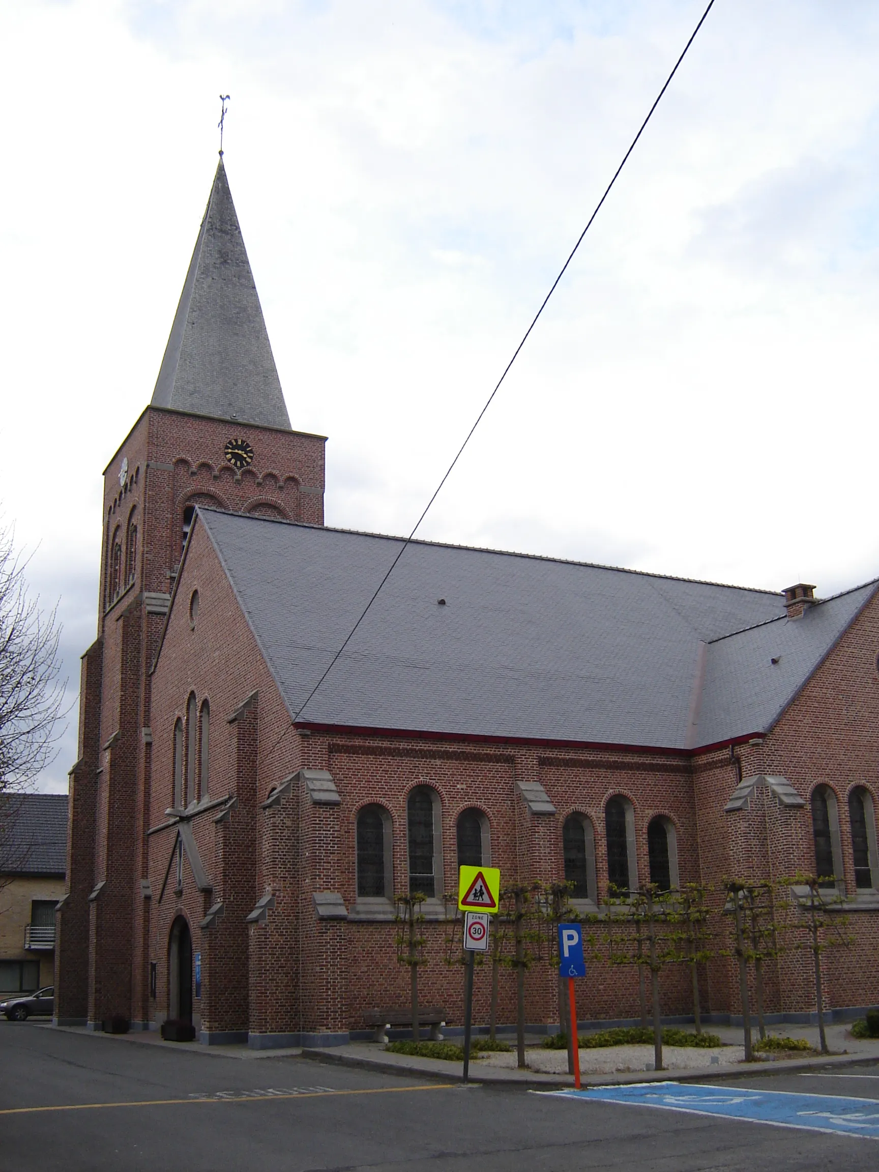 Photo showing: Church of Saint Teresa in Slypskapelle. Slypskapelle, Moorslede, West Flanders, Belgium