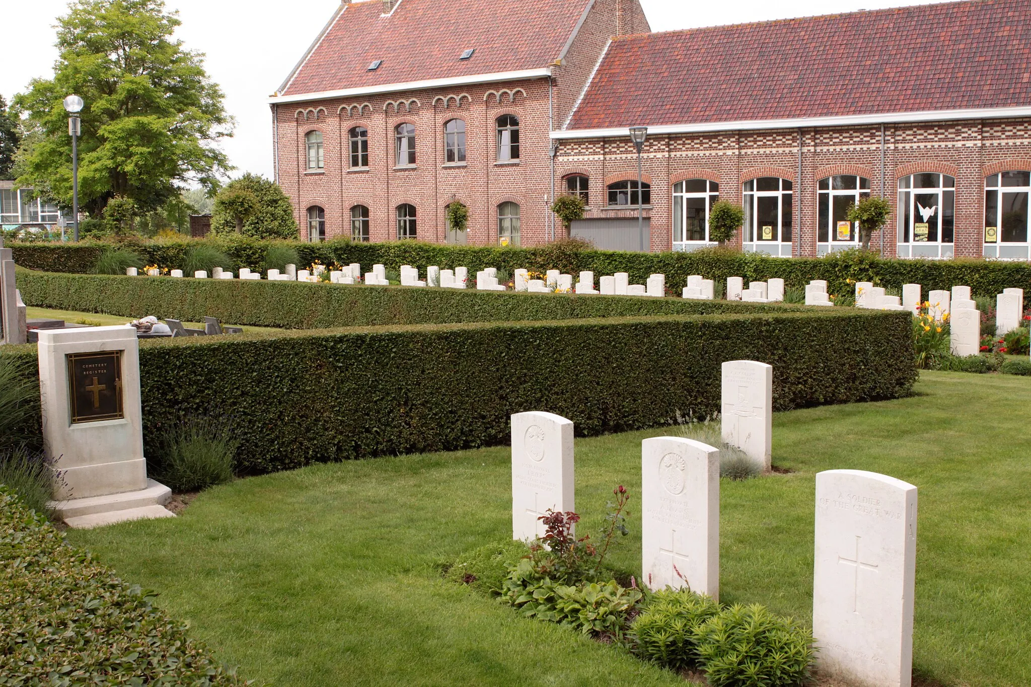 Photo showing: Loker Churchyard.