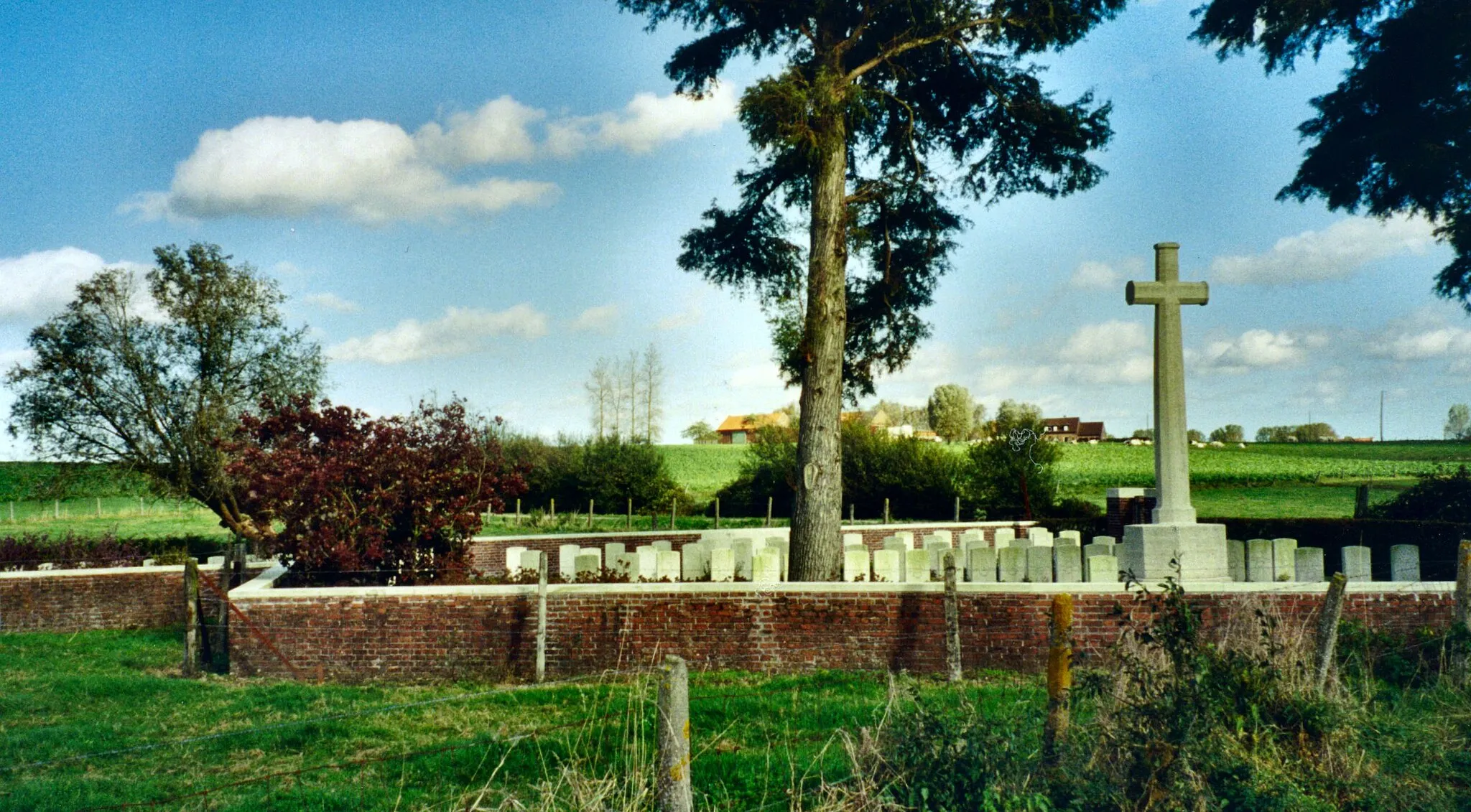 Photo showing: Abeele Aerodrome Military Cemetery, Abeele, Belgium
