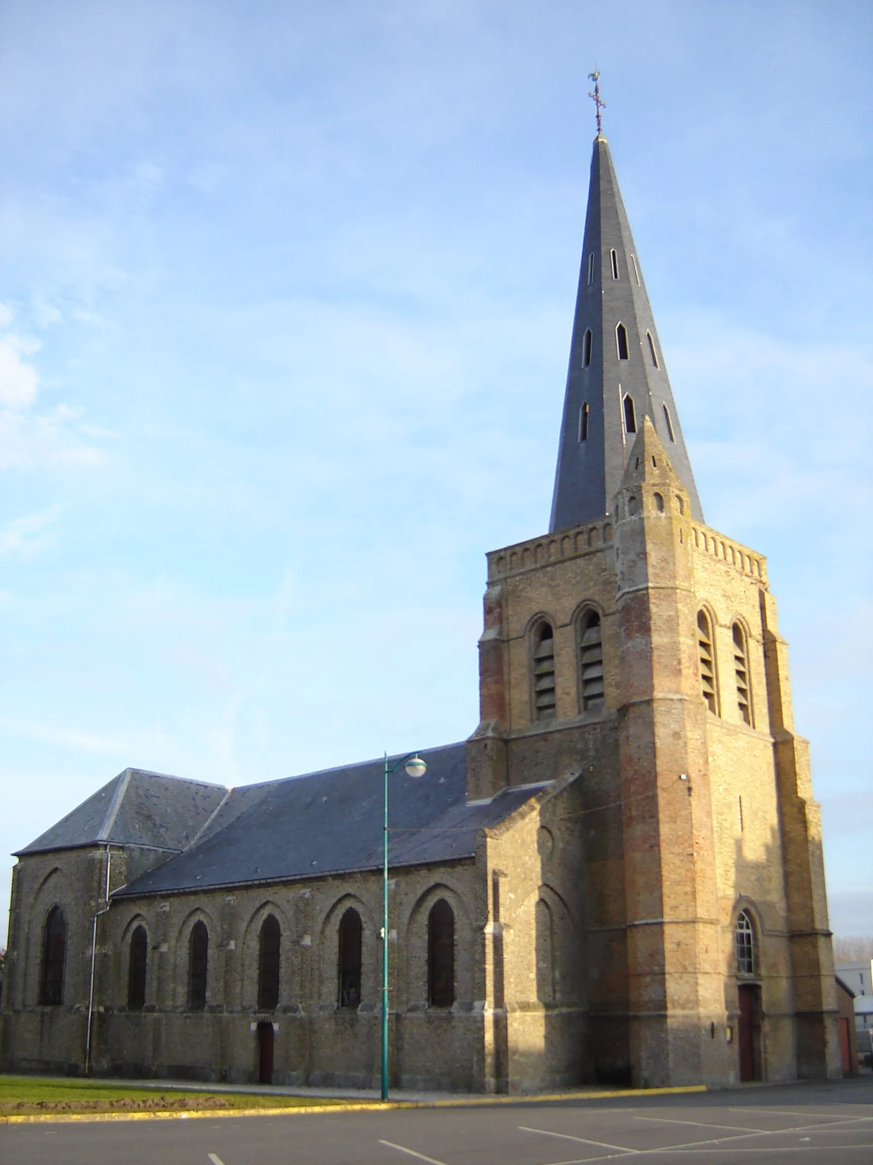 Photo showing: Church of Saint Medardus in Oye-Plage. Oye-Plage, Pas-de-Calais, Nord-Pas-de-Calais, France