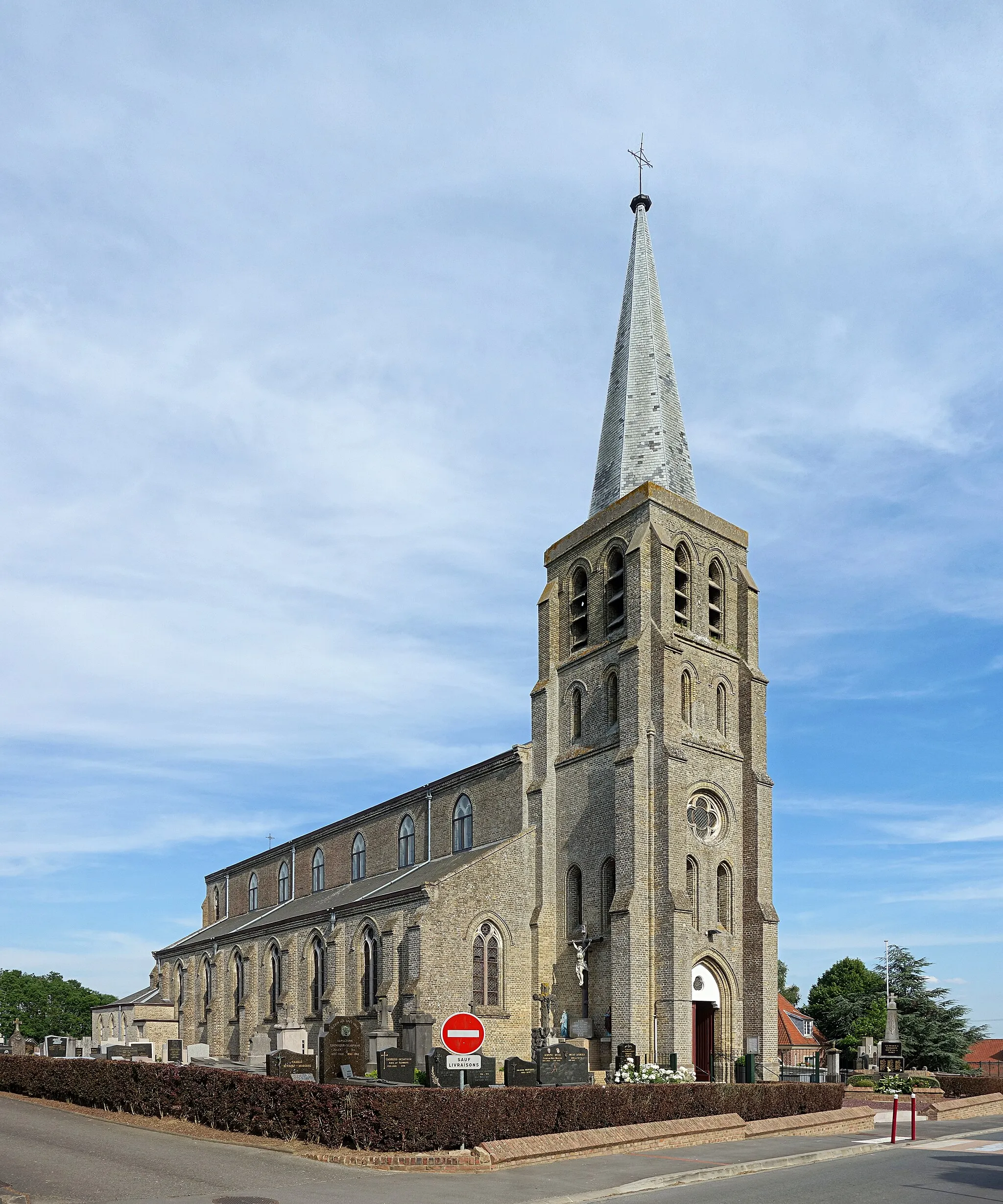 Photo showing: The Saint-Pierre-aux-Liens church, Merckeghem.