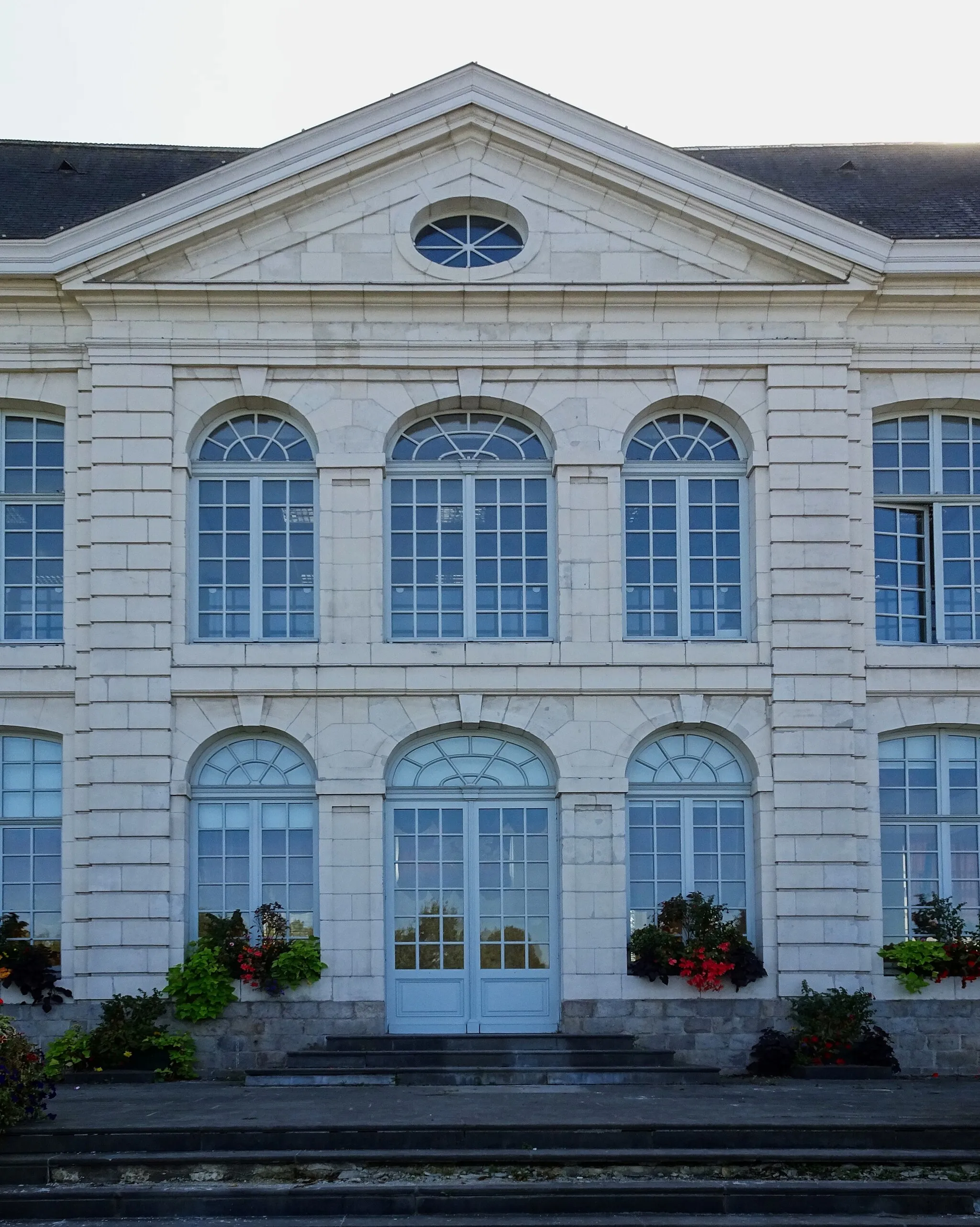 Photo showing: This building is indexed in the base Mérimée, a database of architectural heritage maintained by the French Ministry of Culture, under the reference PA00107881 .