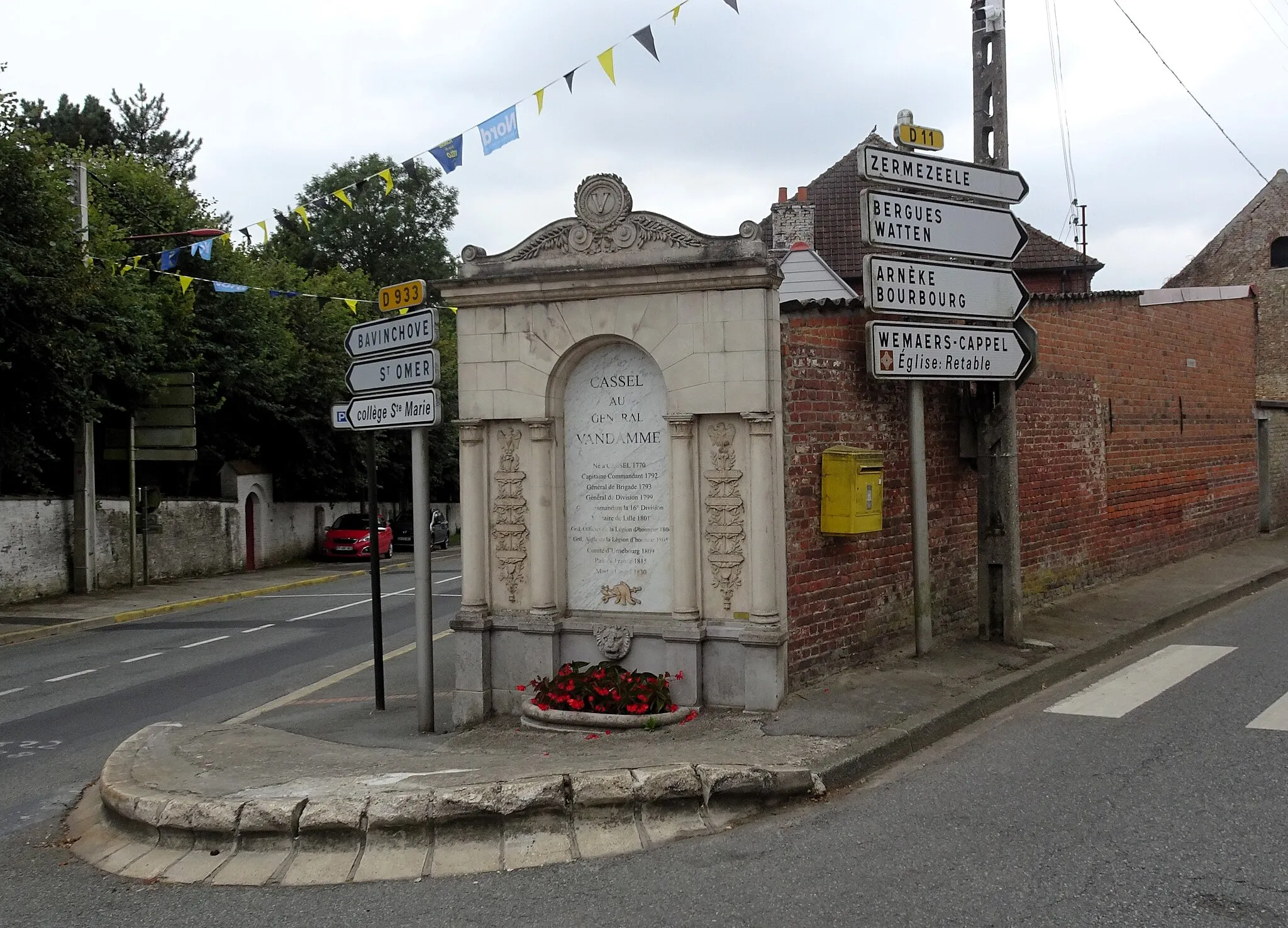 Photo showing: Cassel Monument au général Vandamme, comte d'Unsebourg