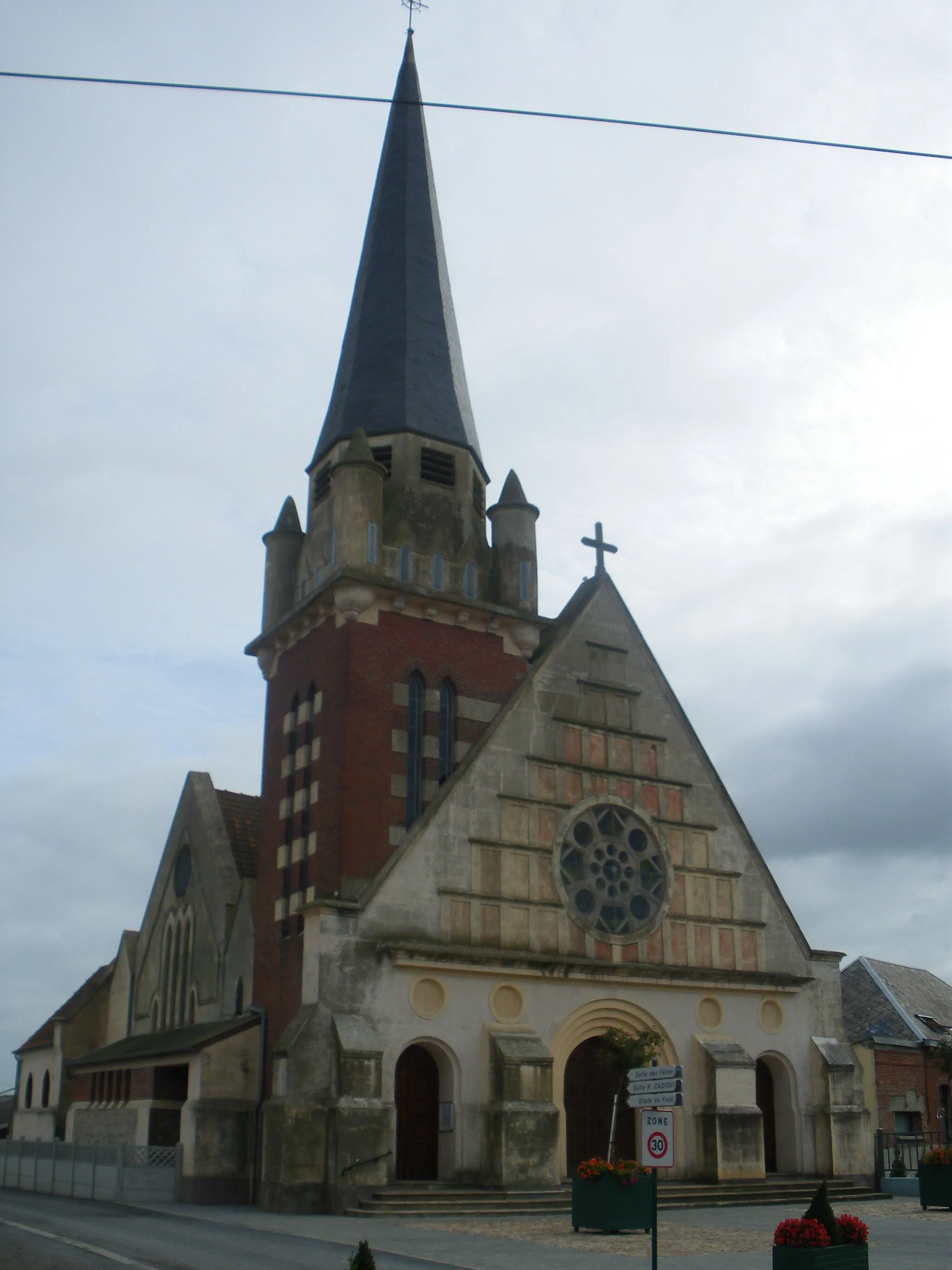 Photo showing: Vue de l'église Saint-Martin d'Arleux-en-Gohelle.