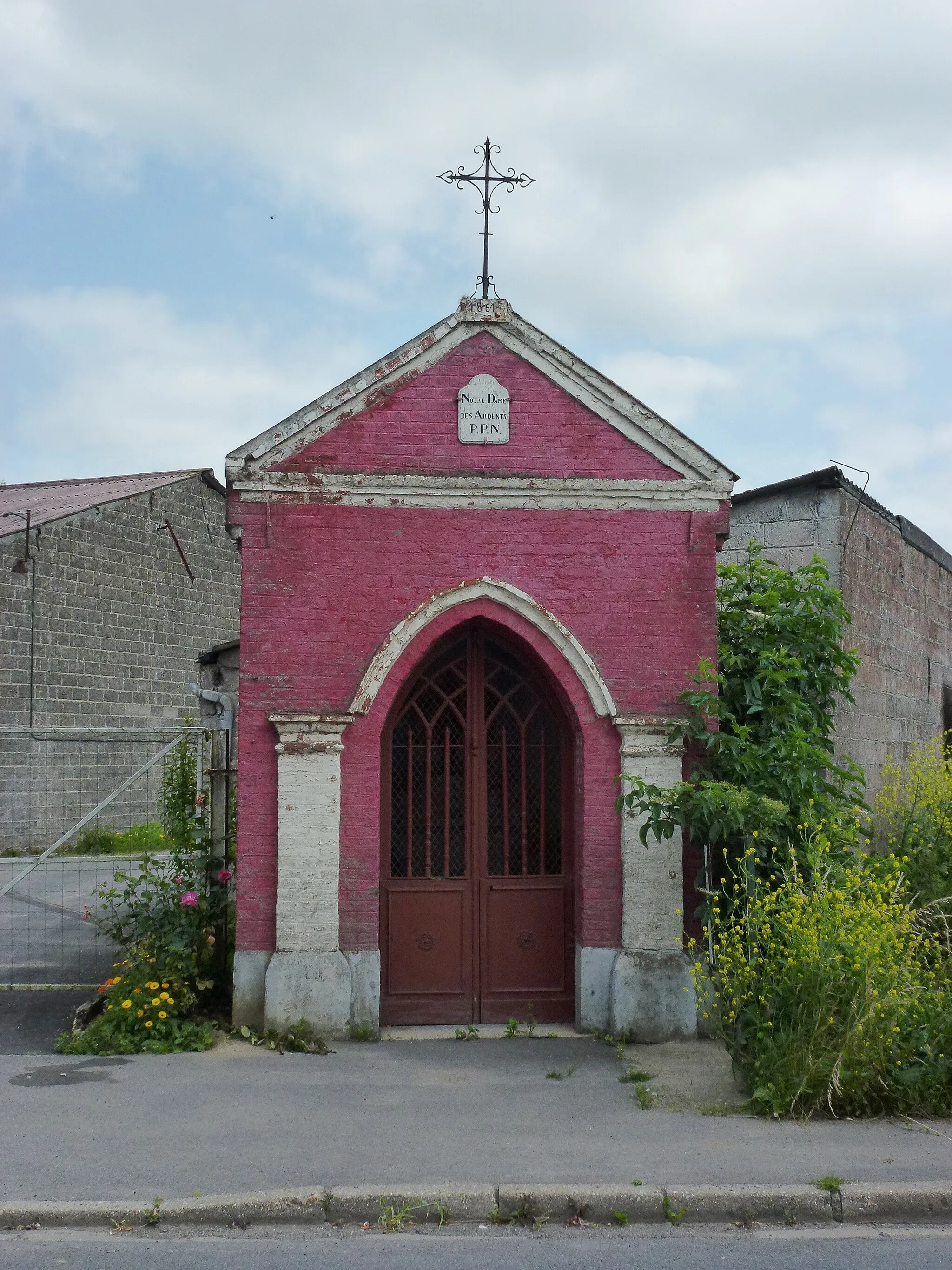 Photo showing: Busnes (Pas-de-Calais) oratoire Notre-Dame-des-Ardents à Busnes