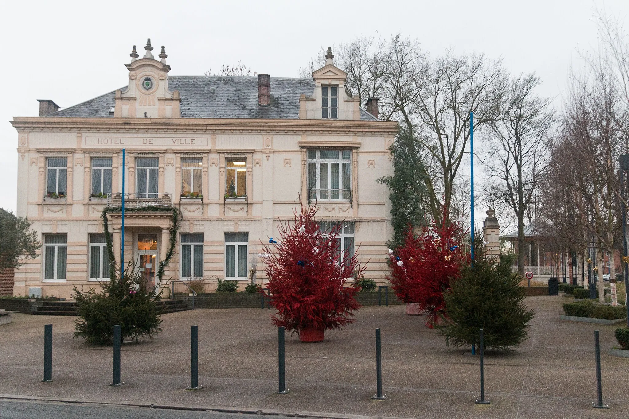 Photo showing: Town-hall square of Billy-Montigny