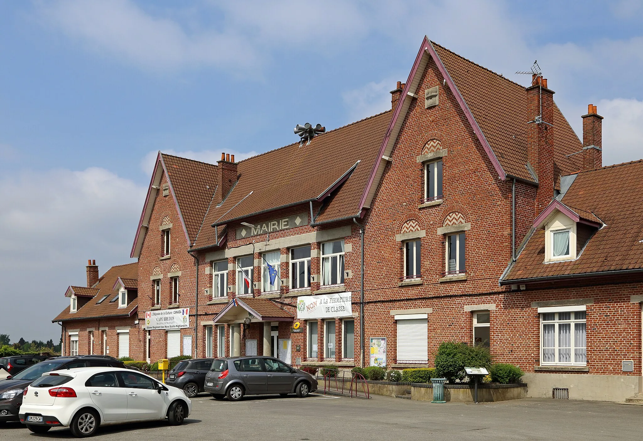 Photo showing: Givenchy-en-Gohelle (Pas-de-Calais department, France): town hall