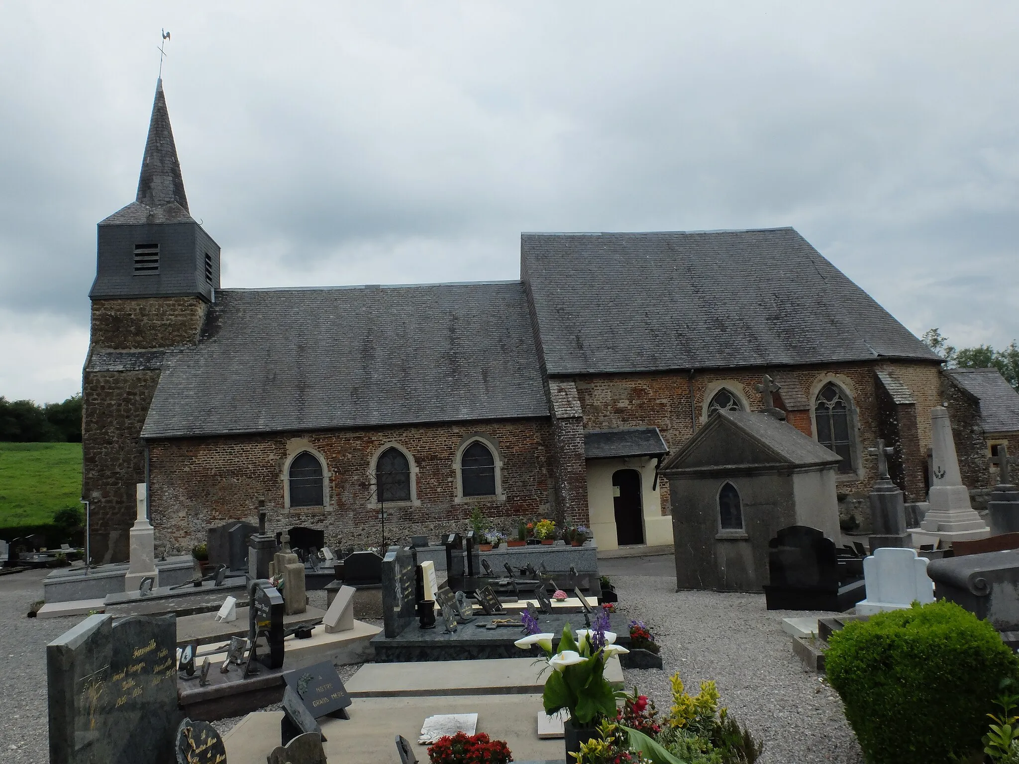 Photo showing: Vue de l'église Saint-Omer de Menneville (Pas-de-Calais).