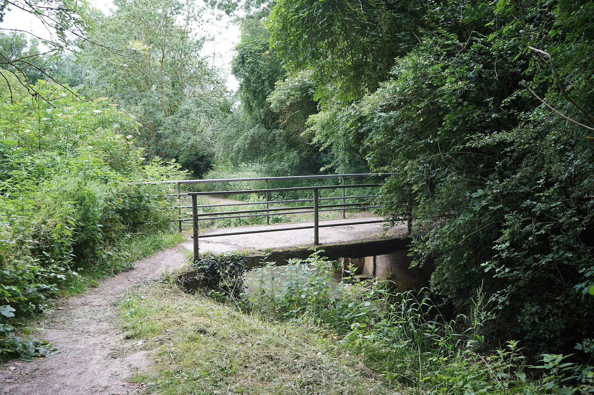 Photo showing: Vue de la Lawe à Fouquereuil. randonnée sur le sentier des deux rivières. Pas-de-Calais France