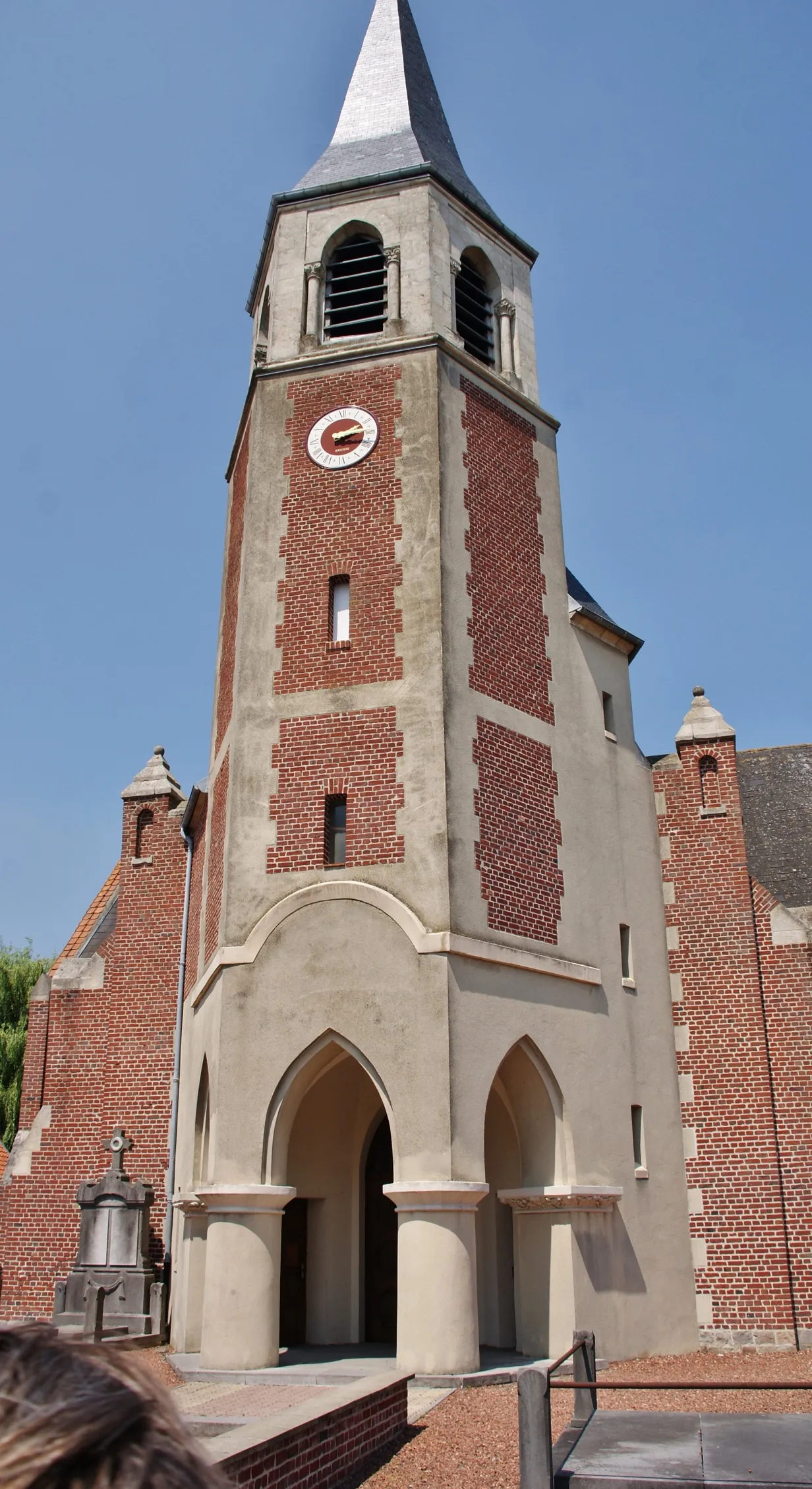 Photo showing: église St Georges