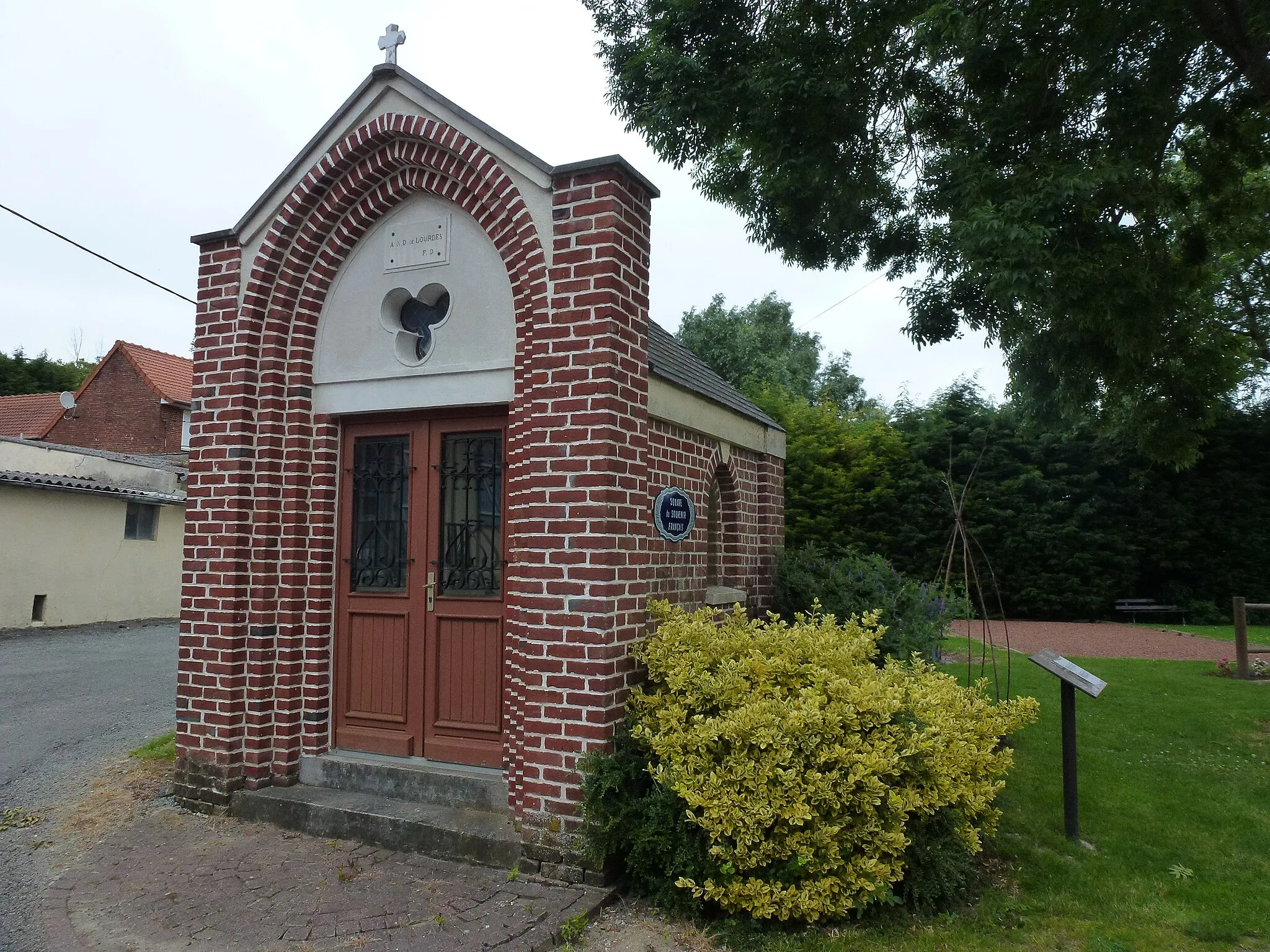 Photo showing: Liettres (Pas-de-Calais) oratoire Notre-Dame de Lourdes, extérieur