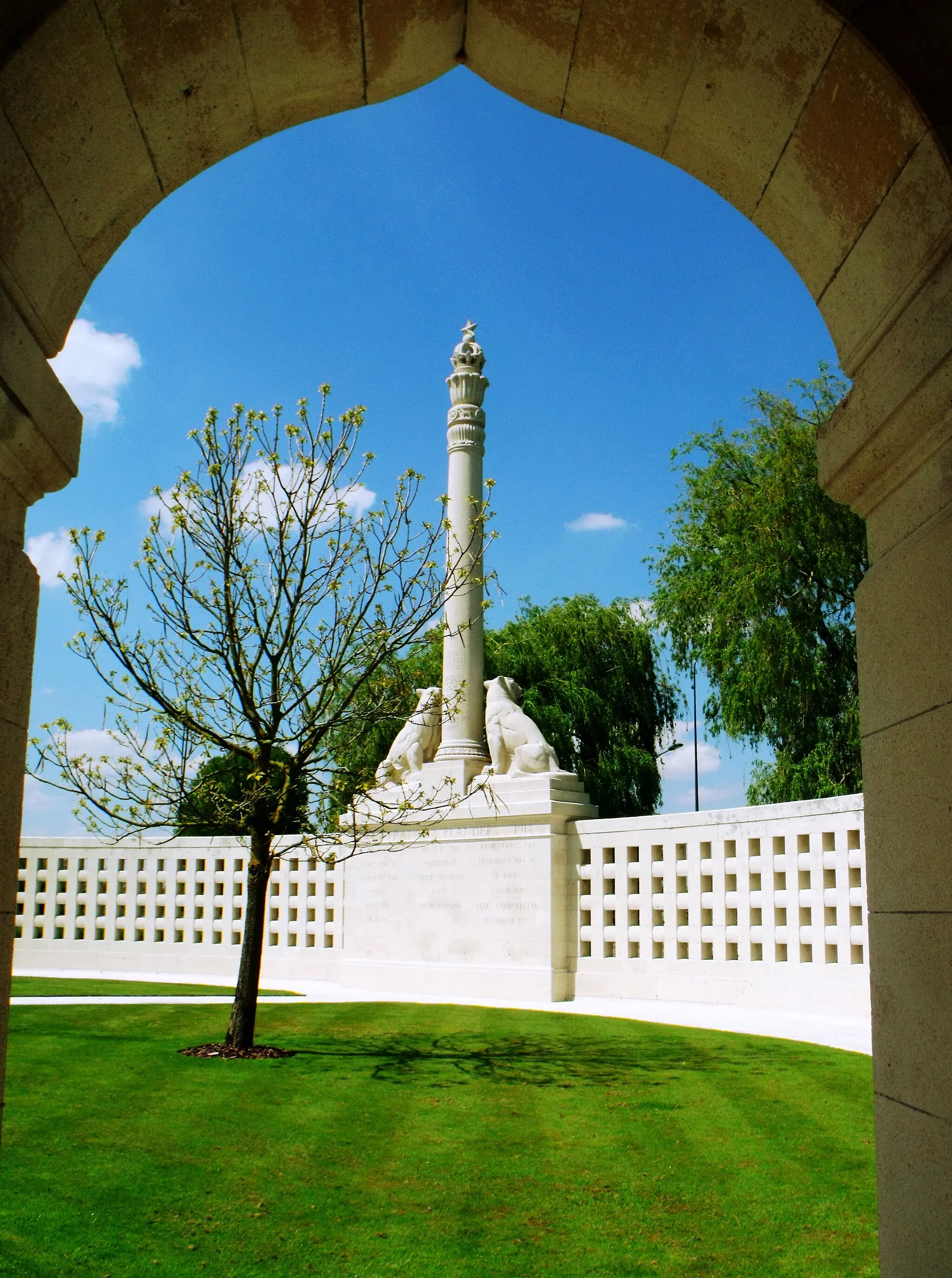 Photo showing: Indian war cemetery near La Bassee