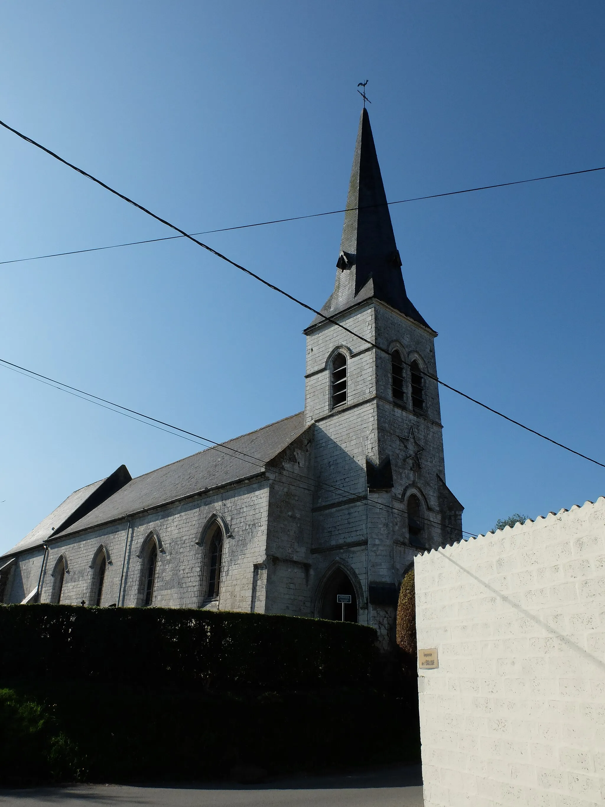 Photo showing: Vue de l'église Saint-Pierre de Maresquel-Ecquemicourt.