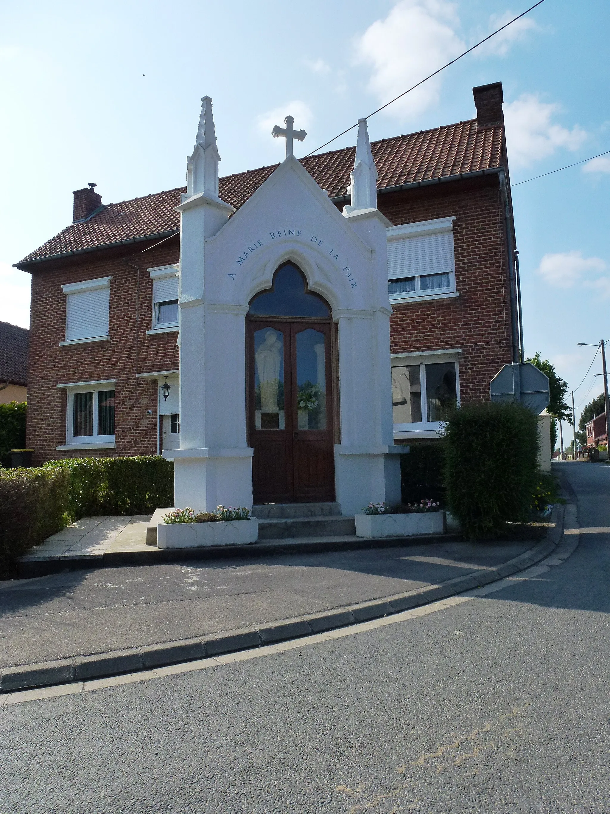 Photo showing: Norrent-Fontes (Pas-de-Calais, Fr) Chapelle Marie Reine de la Paix