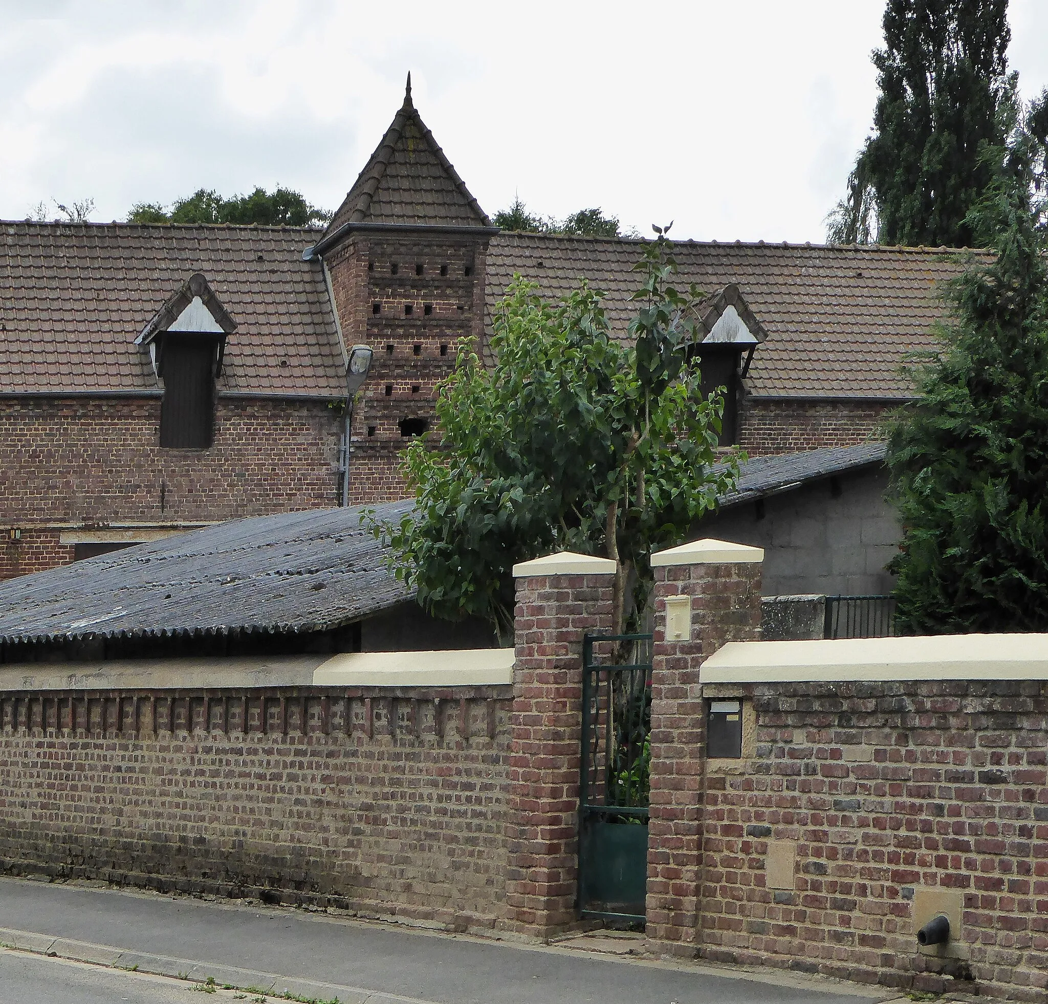 Photo showing: pigeonnier rue du Fort Ablain-Saint-Nazaire Pas-de-Calais, Hauts-de-France France