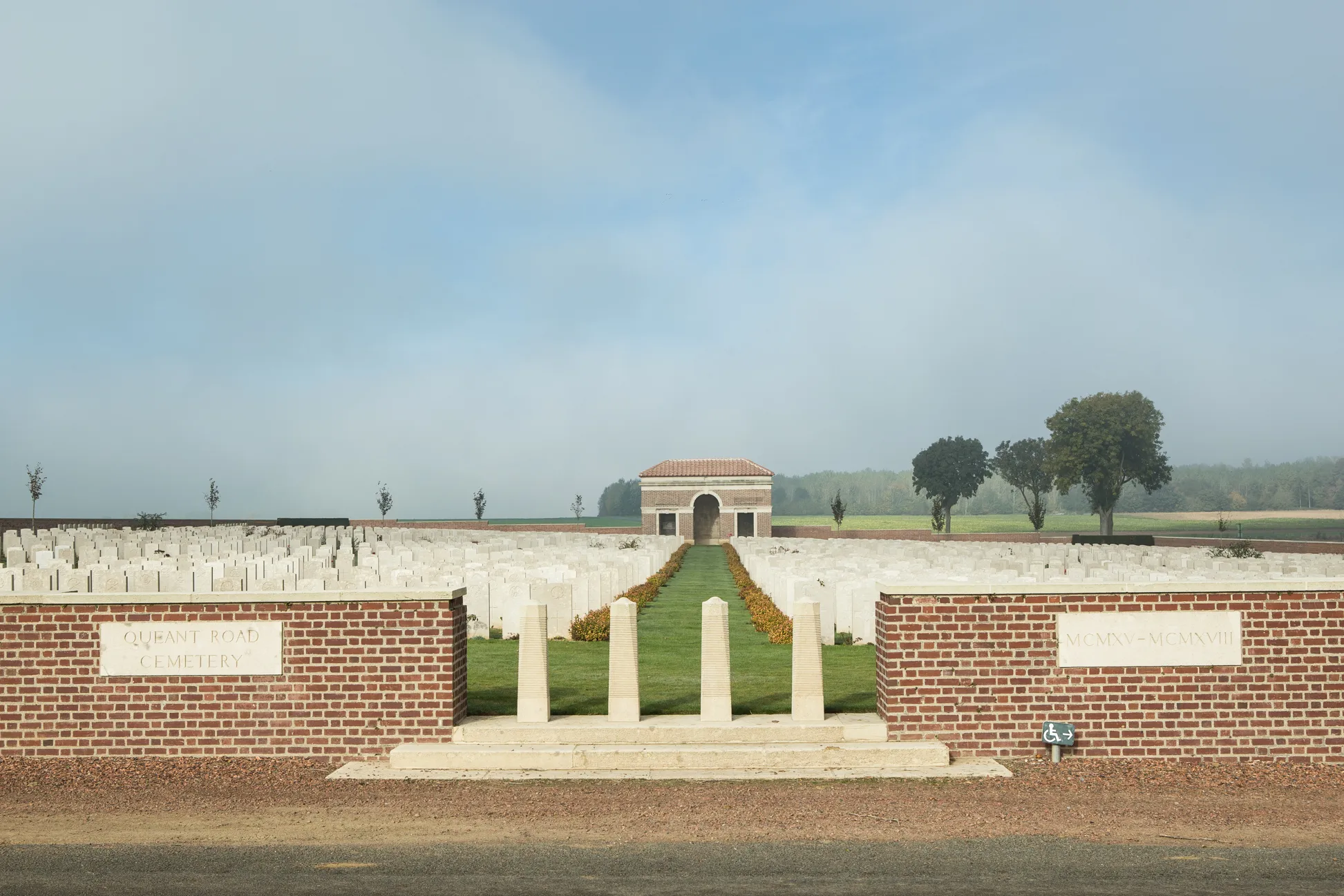 Photo showing: Queant Road Cemetery