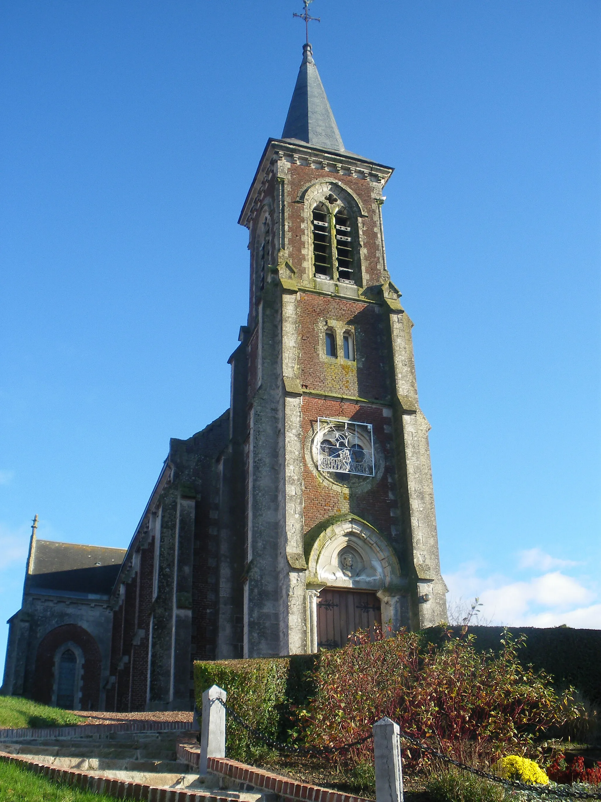 Photo showing: Vue de l'église de Rebreuve-Ranchicourt.