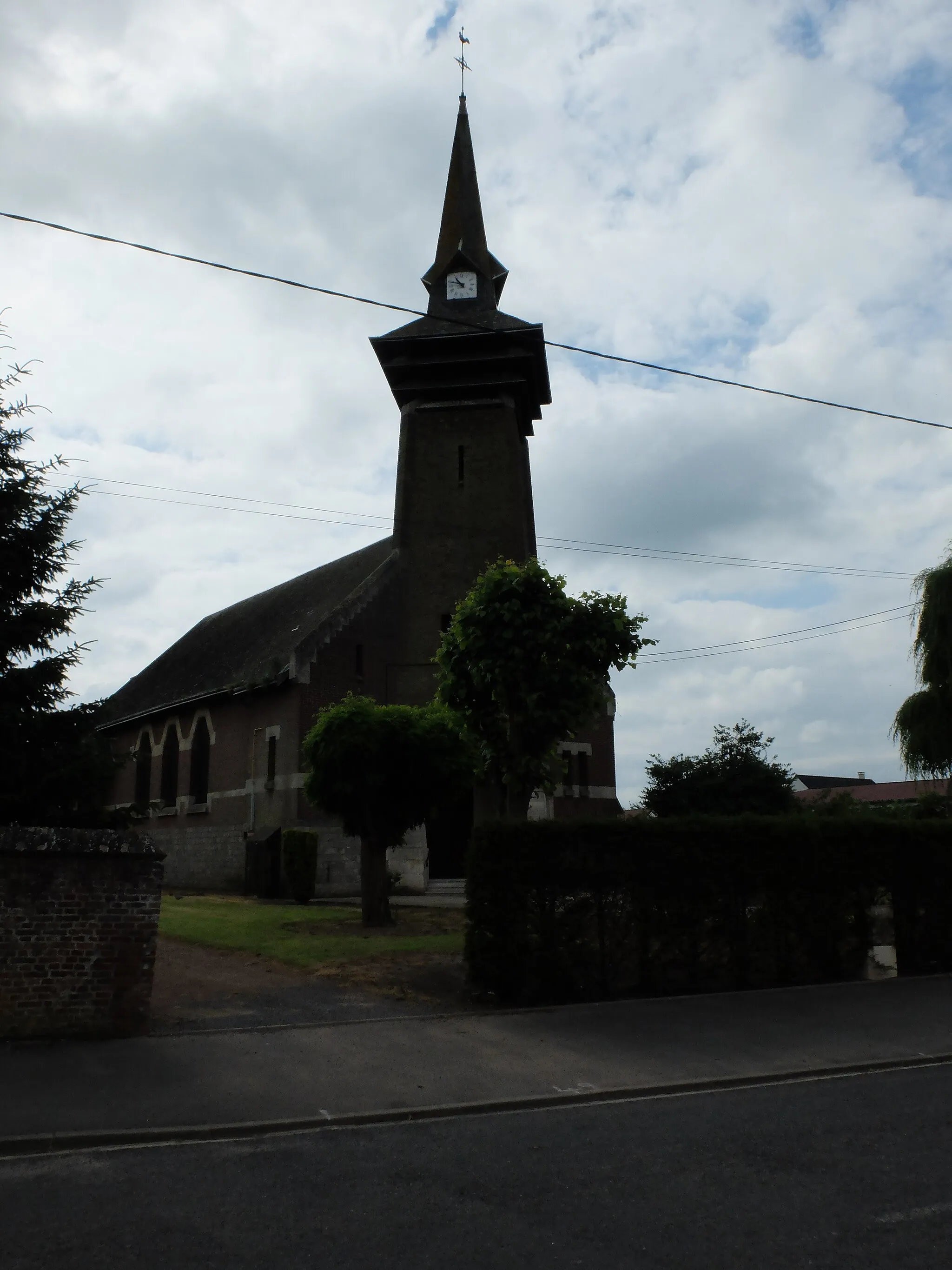 Photo showing: Vue de l'église de Rumaucourt.