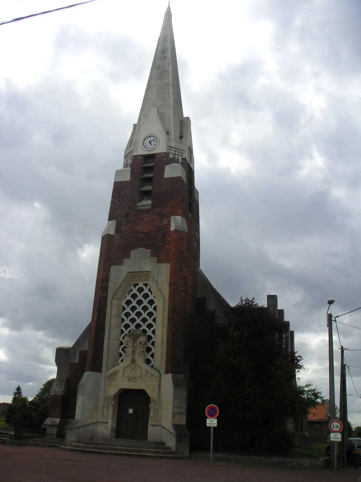 Photo showing: Façade de l'église de Sauchy-Cauchy (Pas-de-Calais).