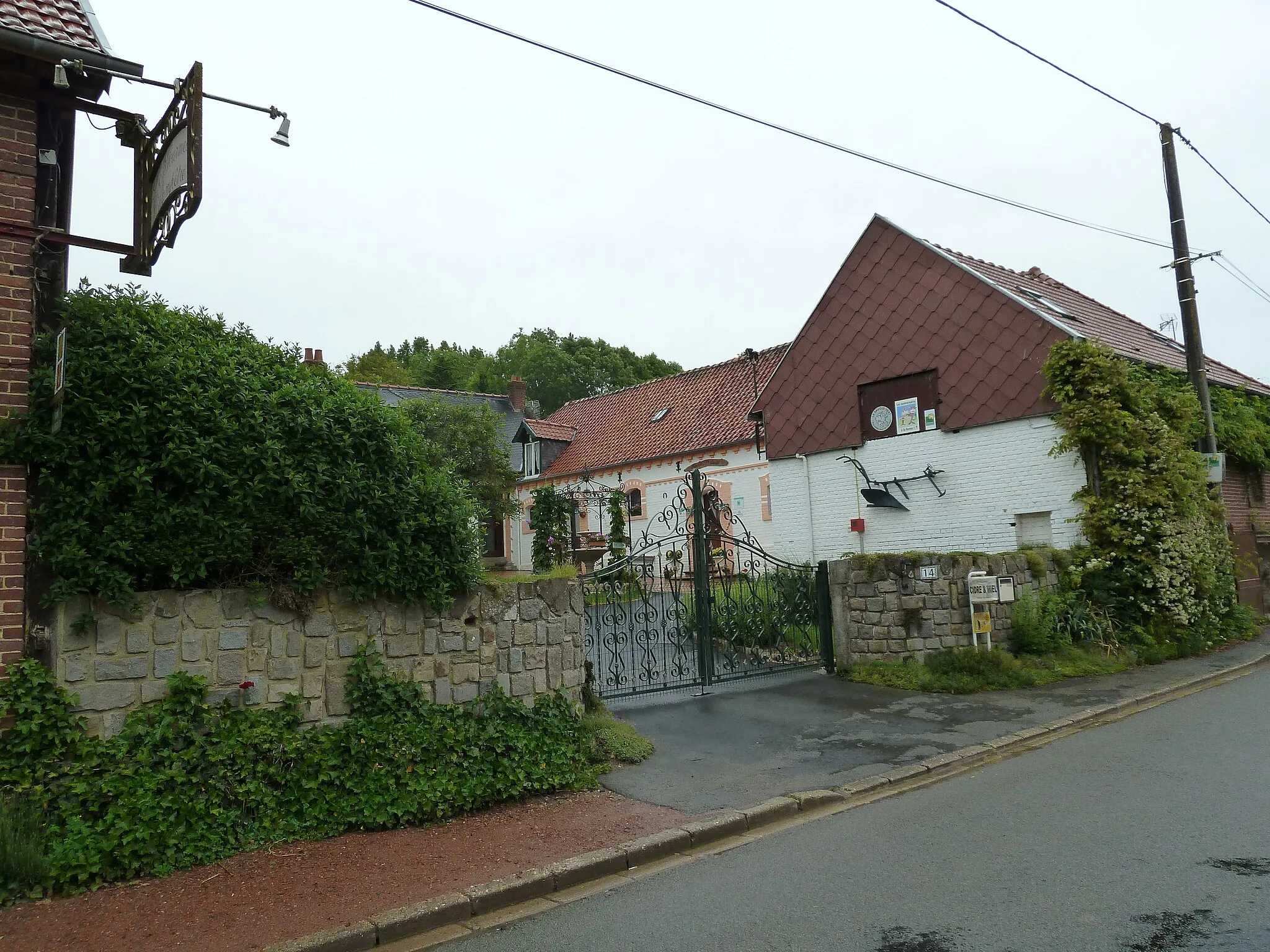 Photo showing: Le Savoir Vert  de Souastre Pas-de-Calais.- France.