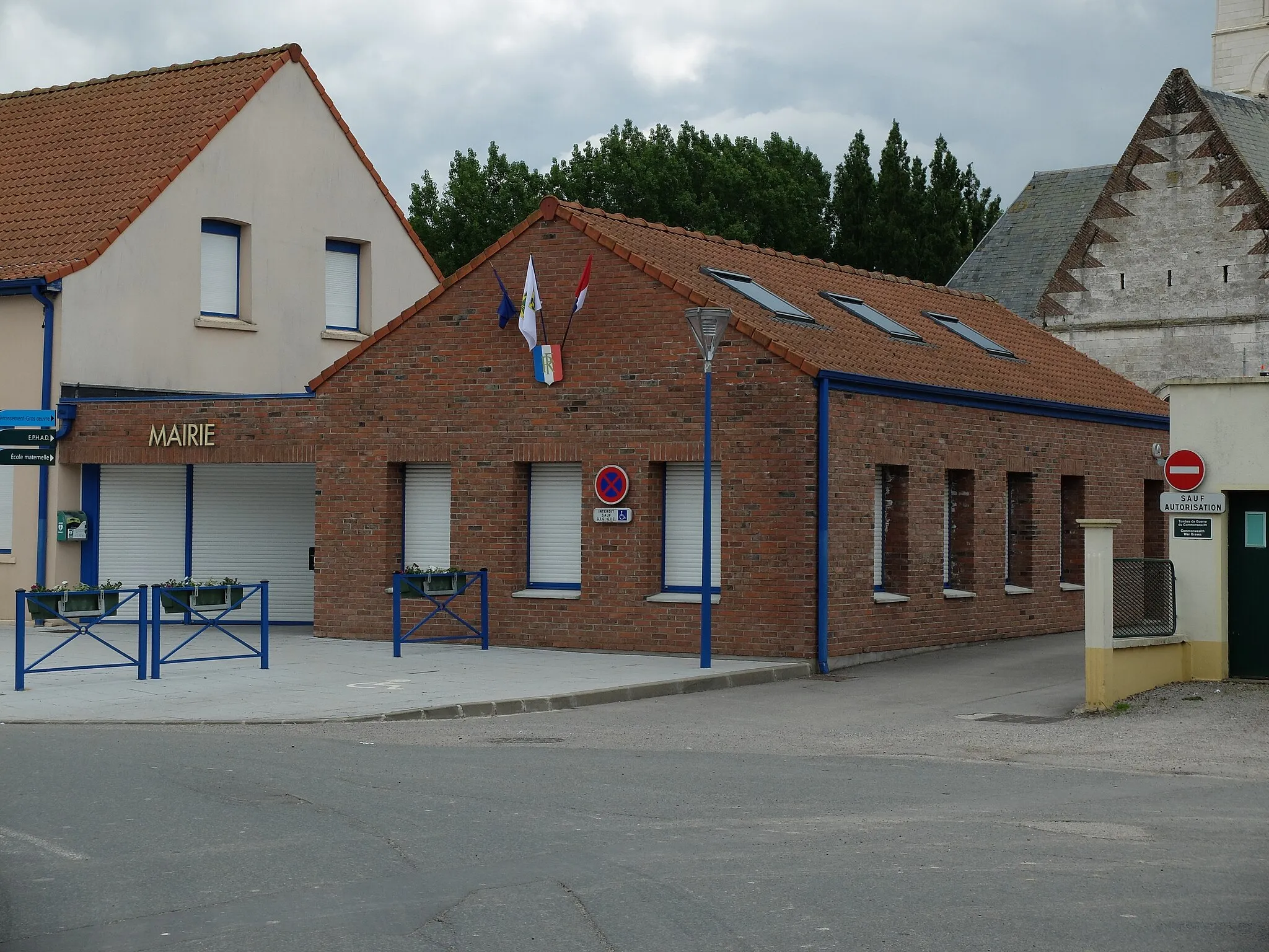 Photo showing: Vue de la mairie d'Ecques.