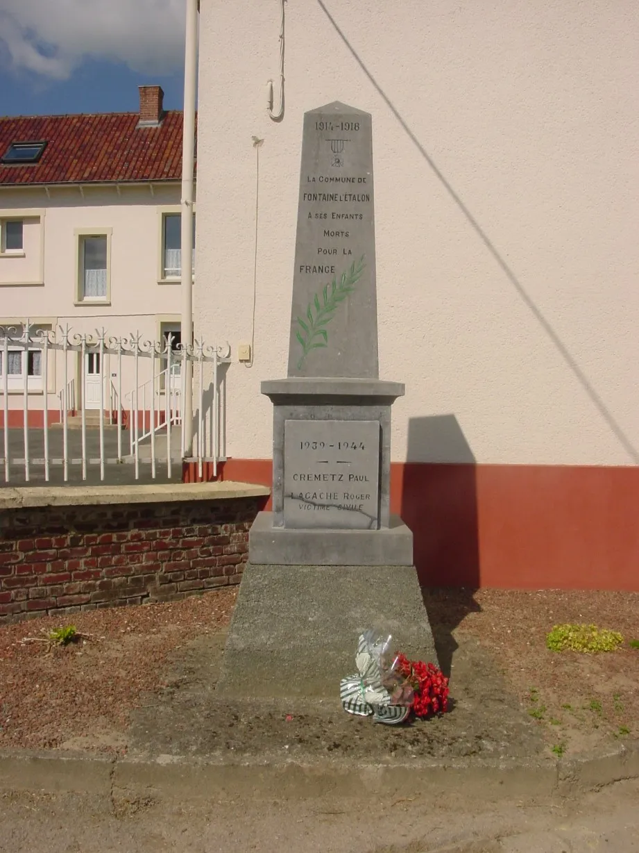 Photo showing: Monument aux morts de Fontaine l'Etalon