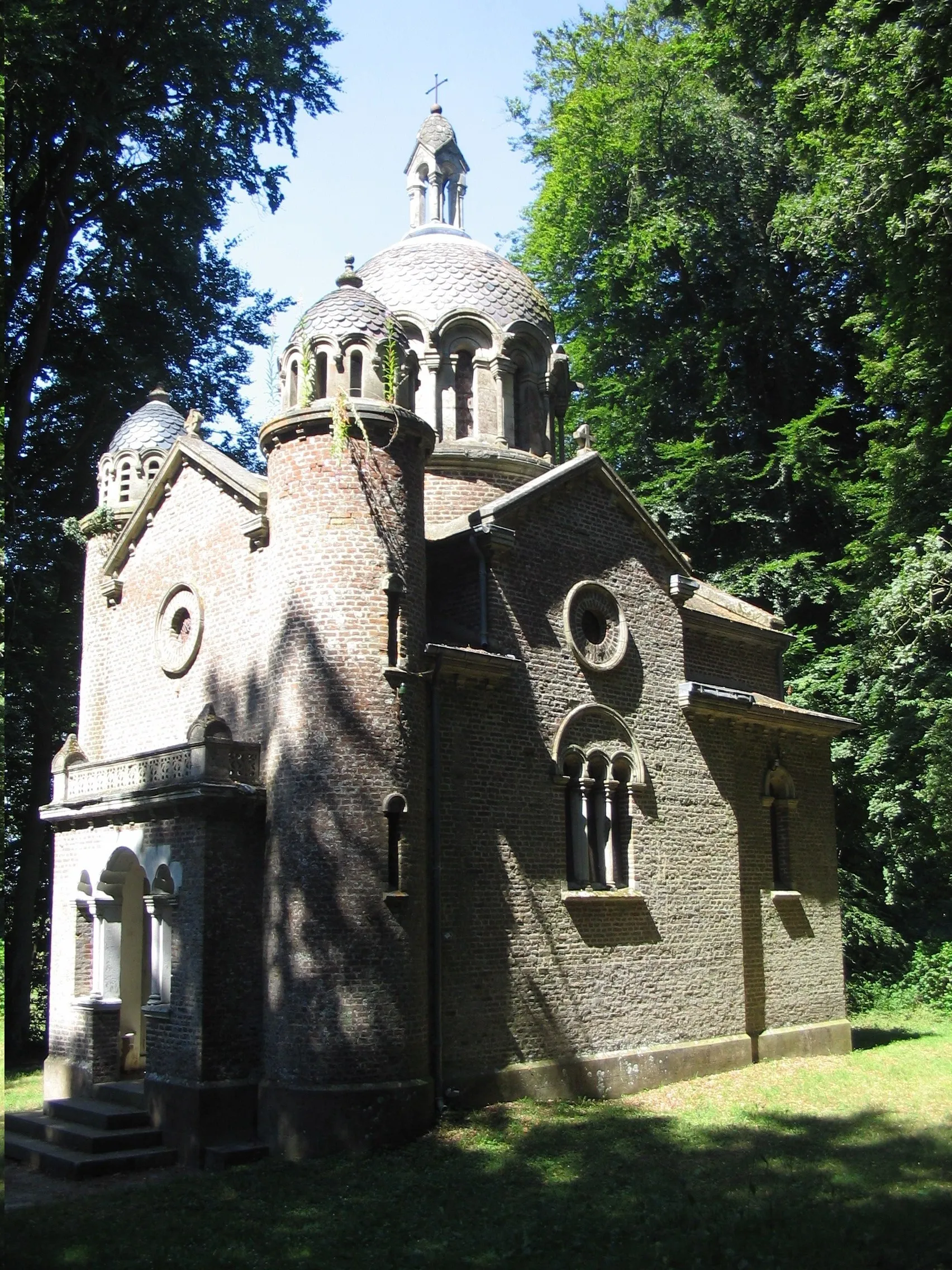 Photo showing: Chapelle néobyzantine à Wailly-Beaucamp construite en 1869 par Clovis Normand.
