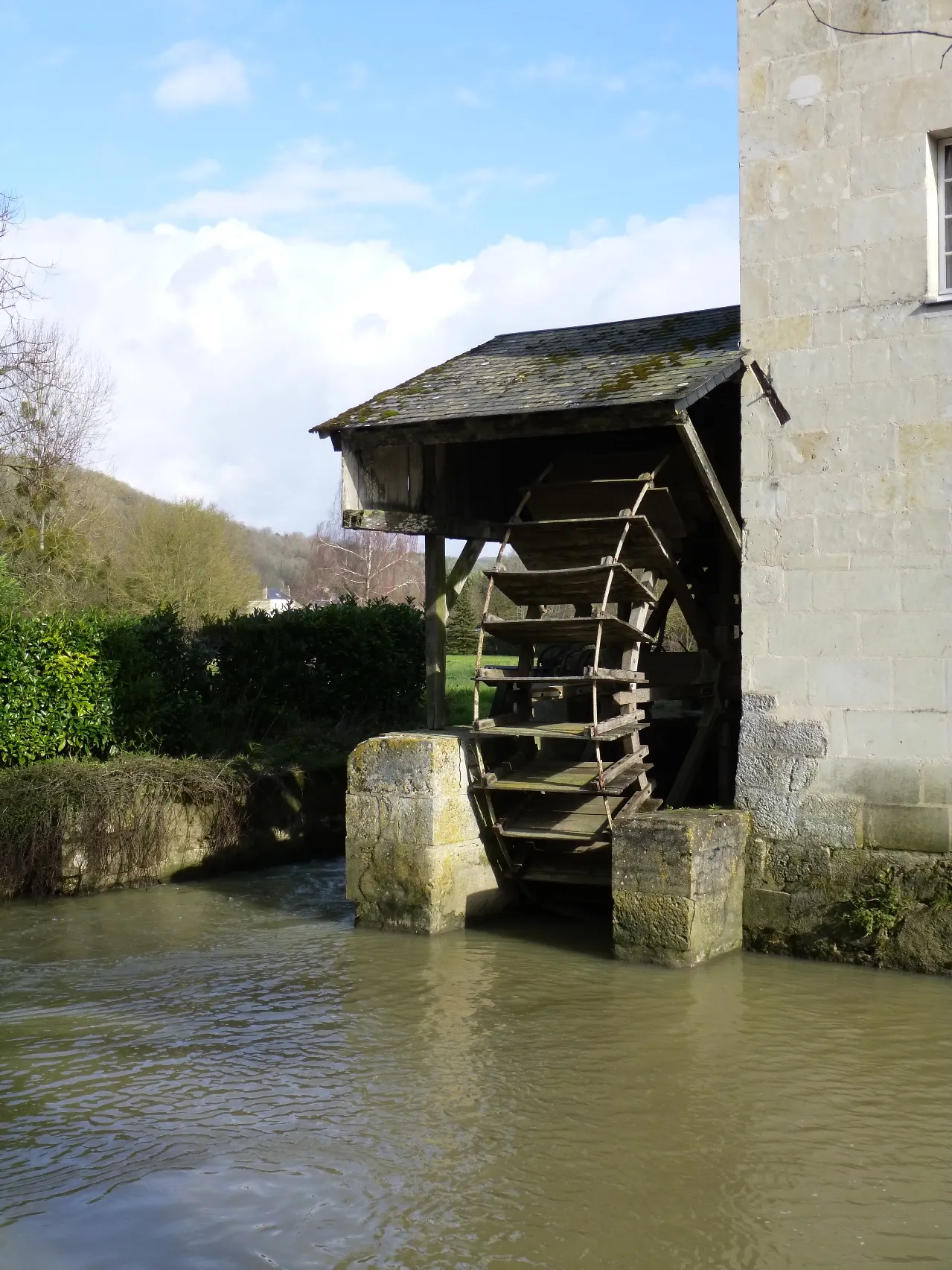 Photo showing: La roue du moulin de St-Jacques-des-Guérets