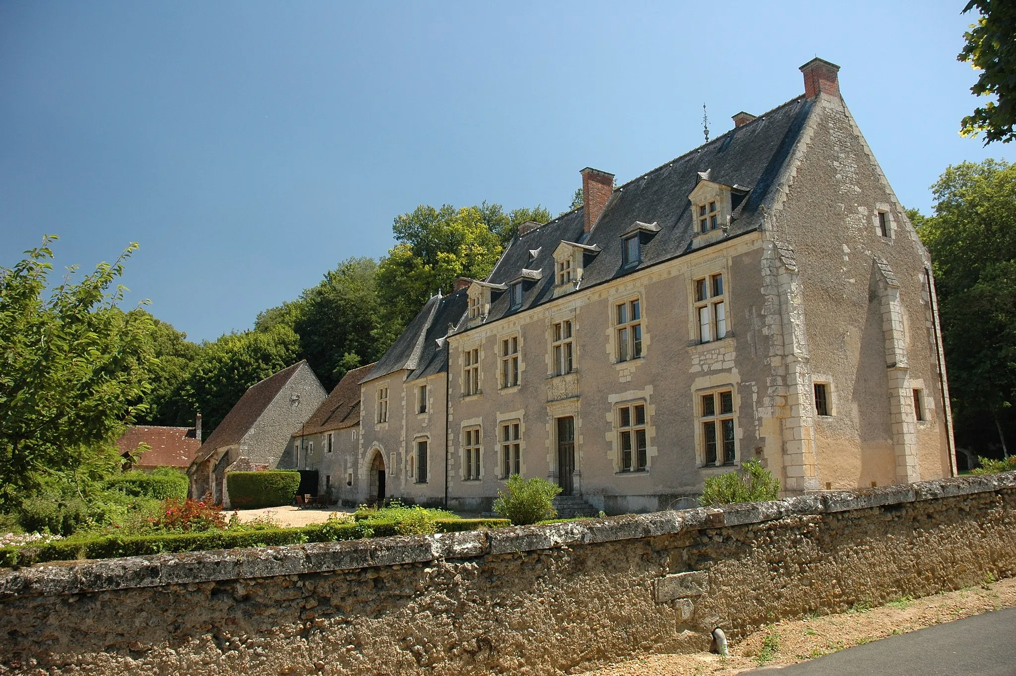 Photo showing: France Loir-et-Cher Manoir La Poissonière (lieu de naissance de Pierre de Ronsard)

Photographie prise par GIRAUD Patrick