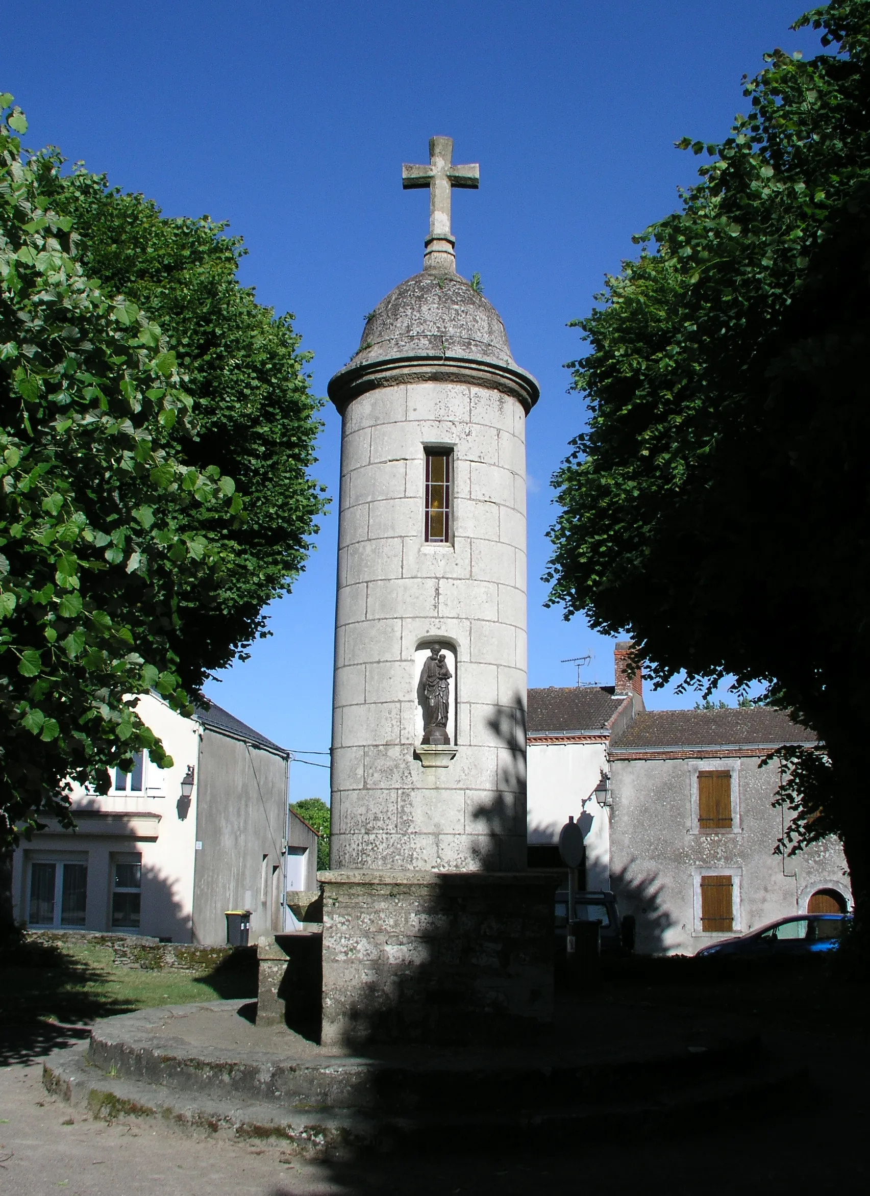 Photo showing: Lanterne des morts des Moutiers-en-Retz