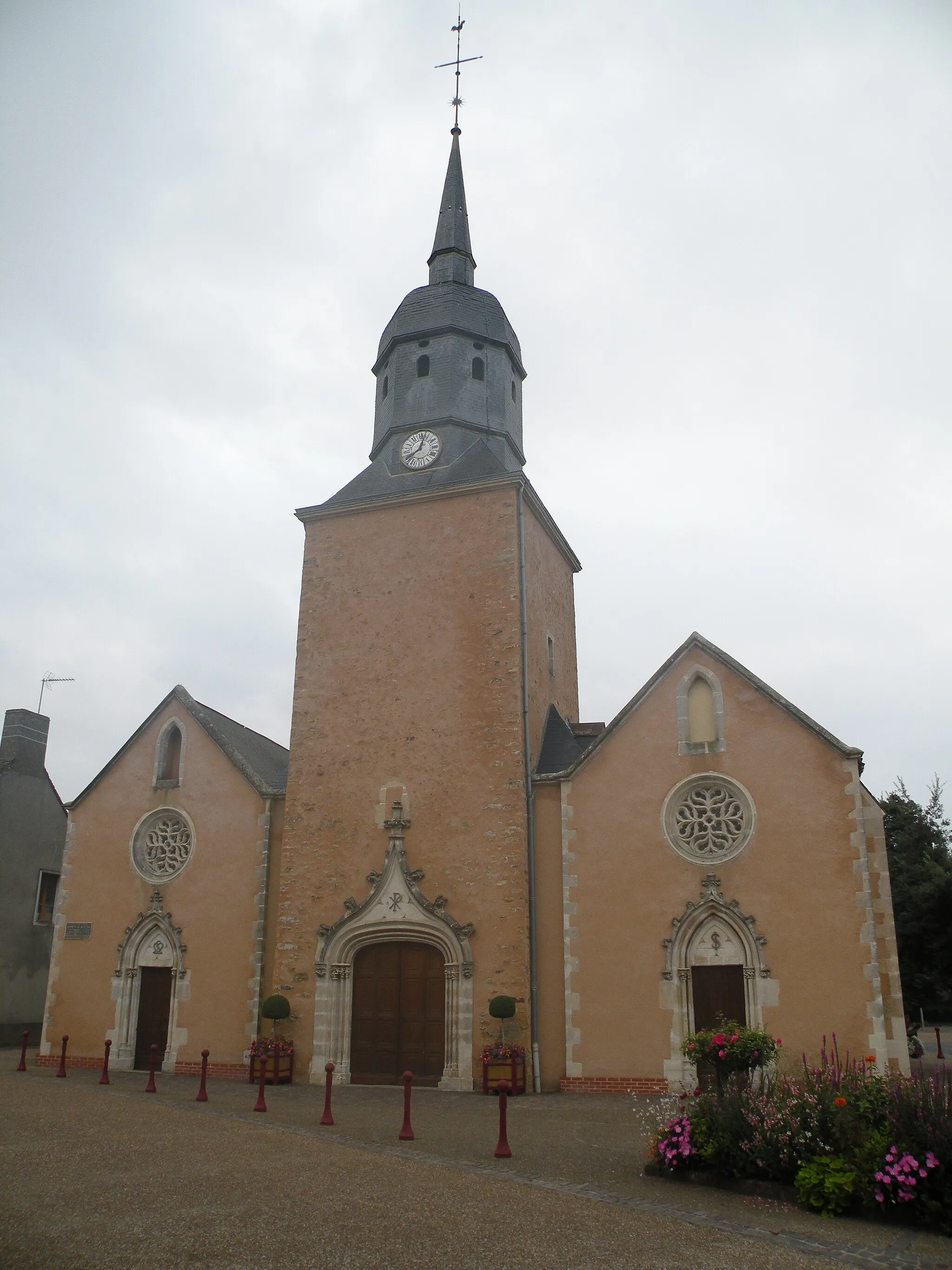 Photo showing: Façade ouest de l'église Saint-Martin de Beaufay.