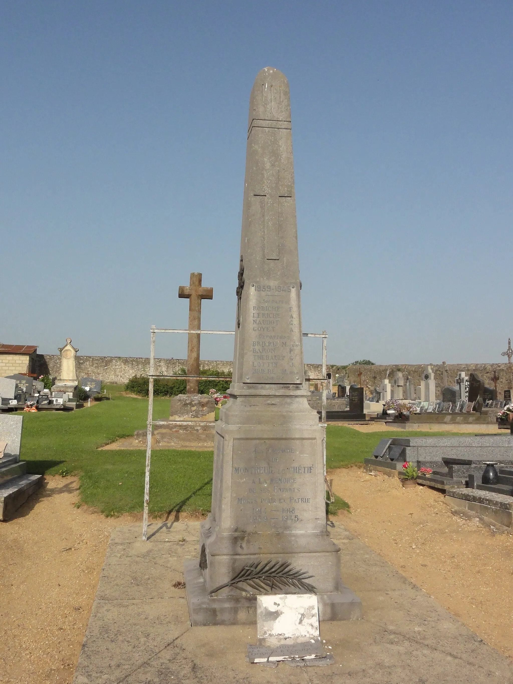 Photo showing: Montreuil-le-Chétif (Sarthe) monument aux morts