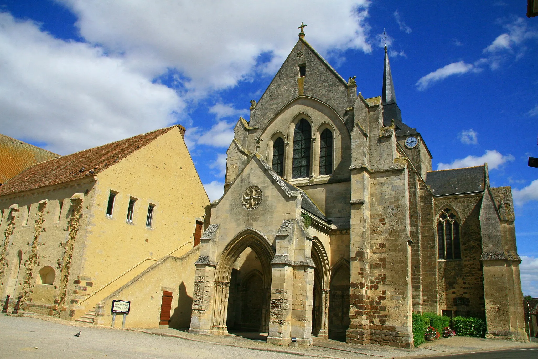 Photo showing: Église Saint-Hippolyte de Vivoin, Sarthe, Pays de la Loire, France