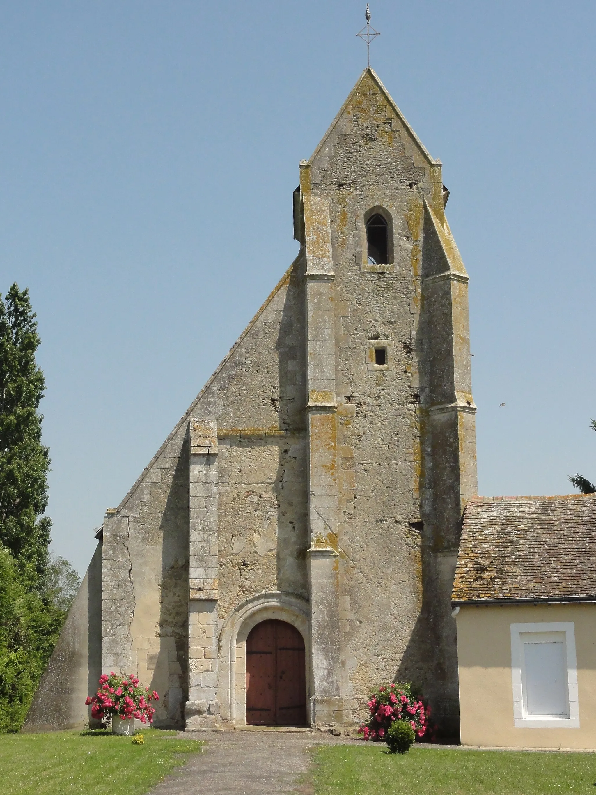 Photo showing: Dissé-sous-Ballon (Sarthe) église