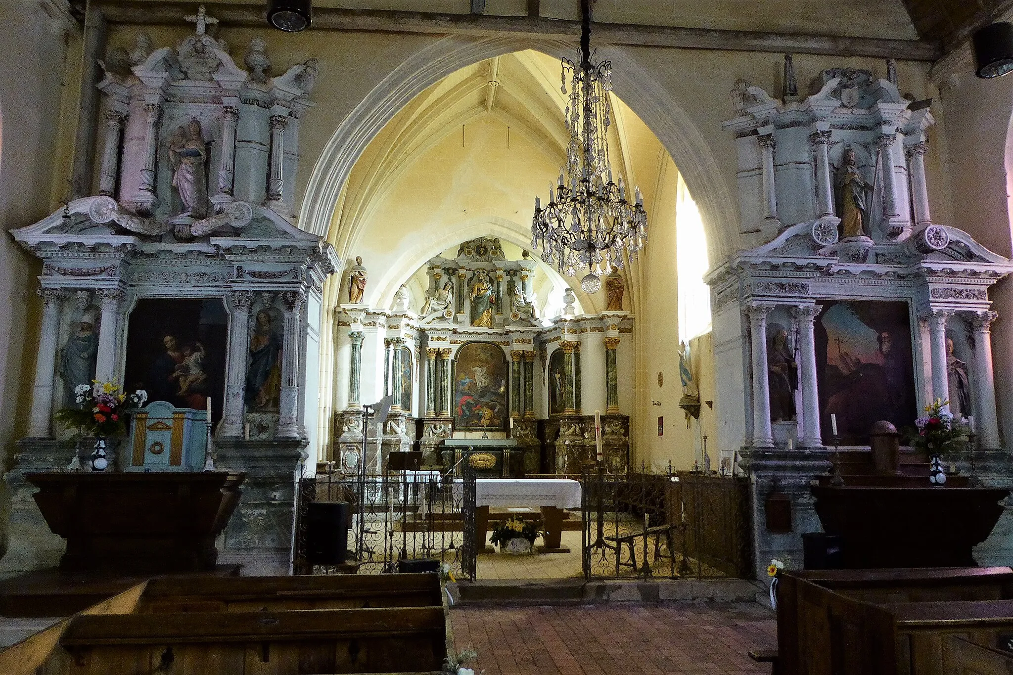 Photo showing: chœur de l'église Saint-Pierre d'Argenvilliers, Eure-et-Loir, France.