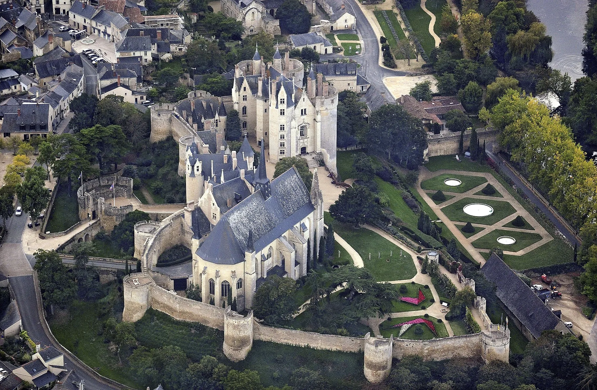 Photo showing: Château de Montreuil-Bellay, Maine-et-Loire, Pays de la Loire, France.