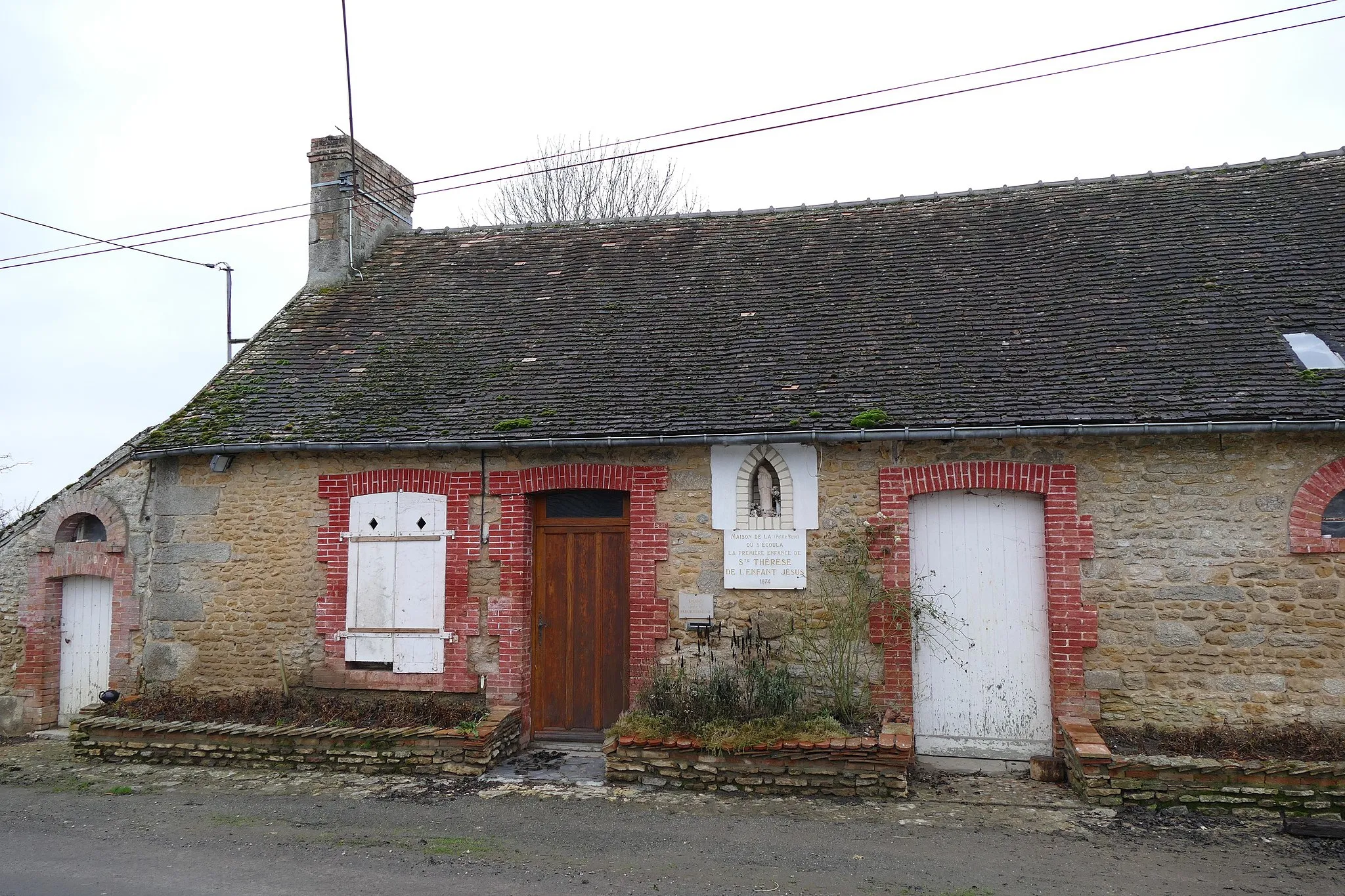 Photo showing: Childhood home of Saint-Teresa in Semallé (Orne, Normandie, France).