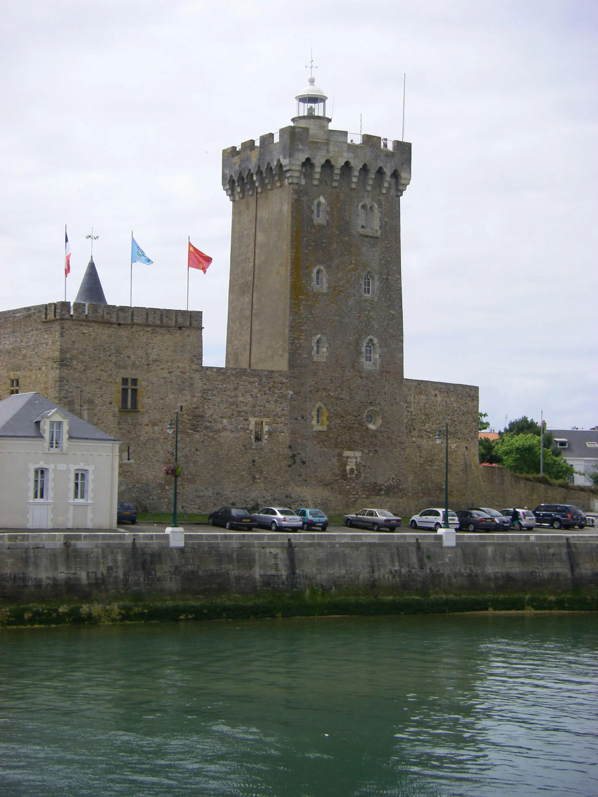 Photo showing: Der Tour d'Arundel in Les Sables d'Olonne. Der Burgfried des Château Saint-Clair dient heute als Leuchtturm.