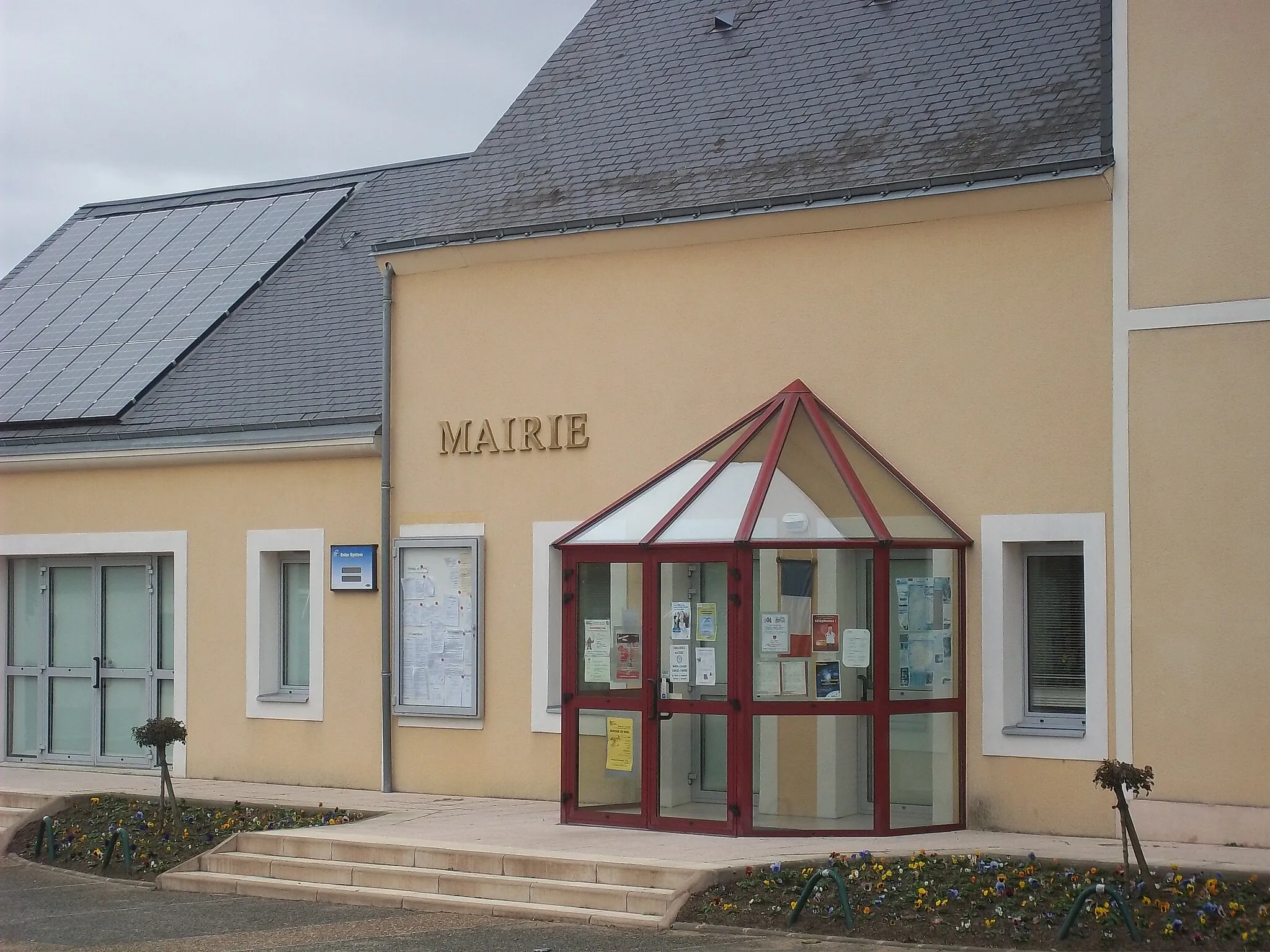 Photo showing: La Mairie de la commune de Brette les Pins